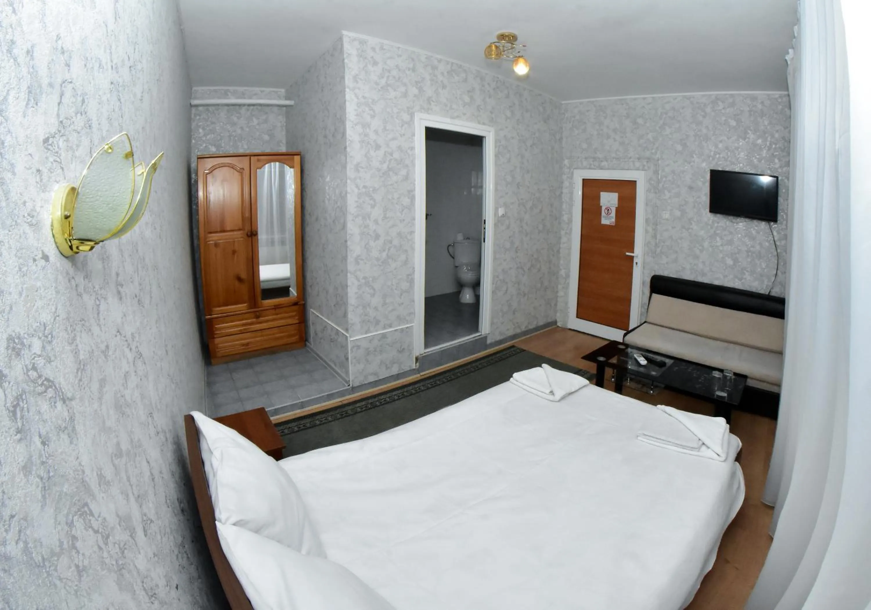 Photo of the whole room, Bed in Hotel Rade 1