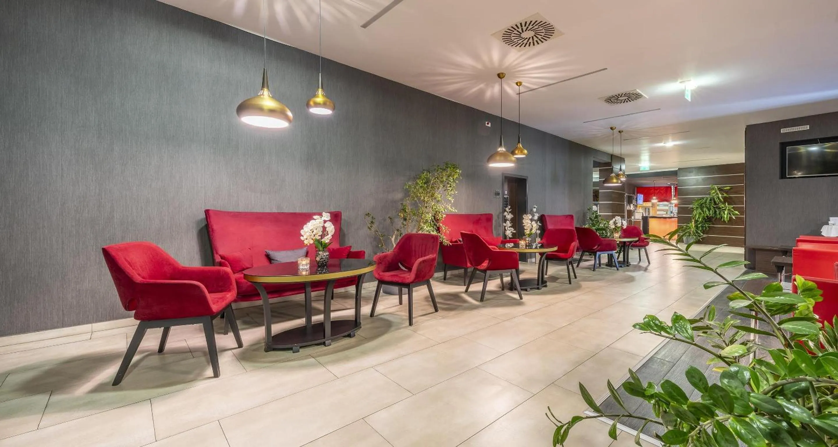 Lobby or reception in Best Western Plus Plaza Hotel Graz
