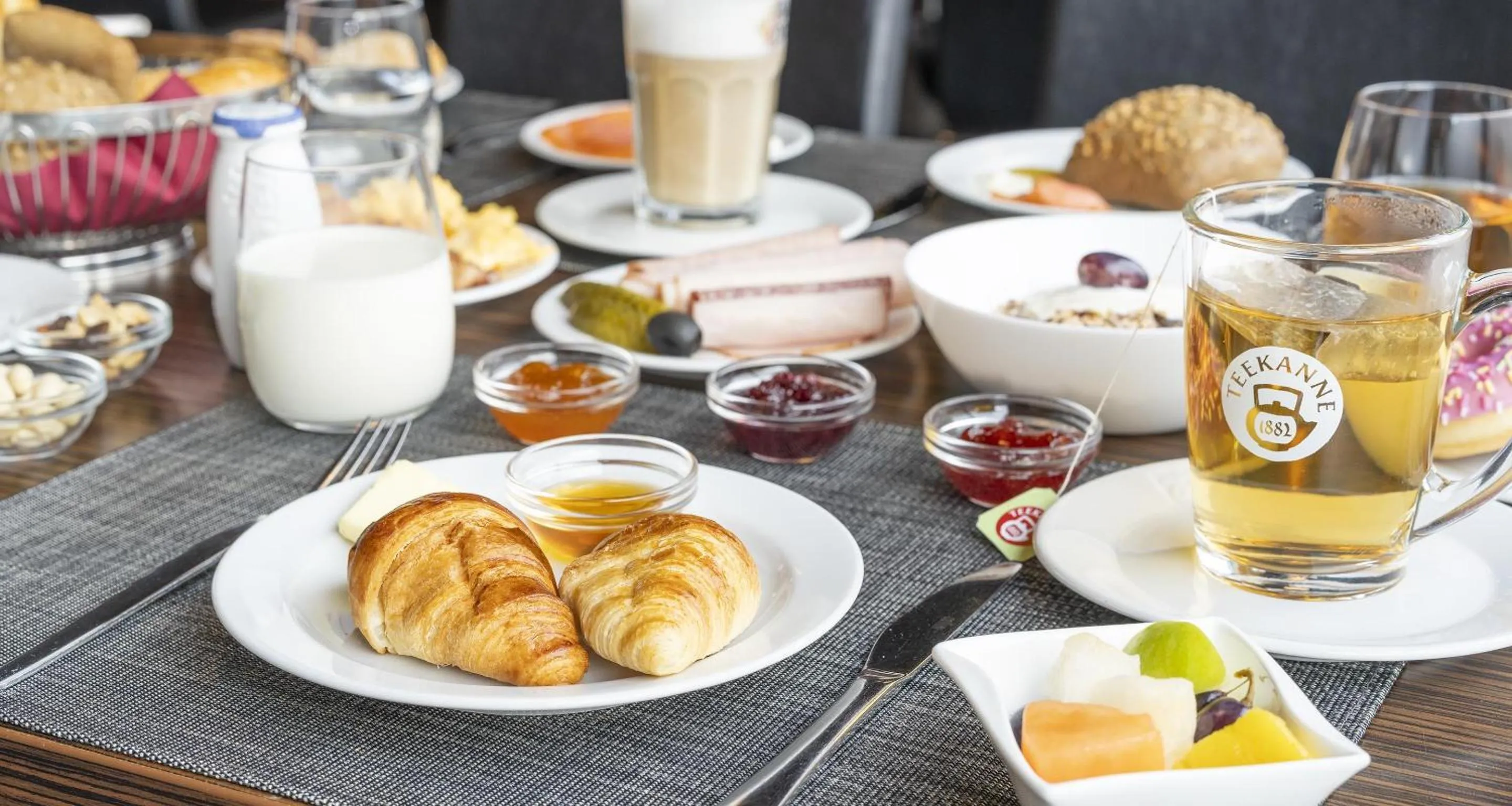 Breakfast in Best Western Plus Plaza Hotel Graz