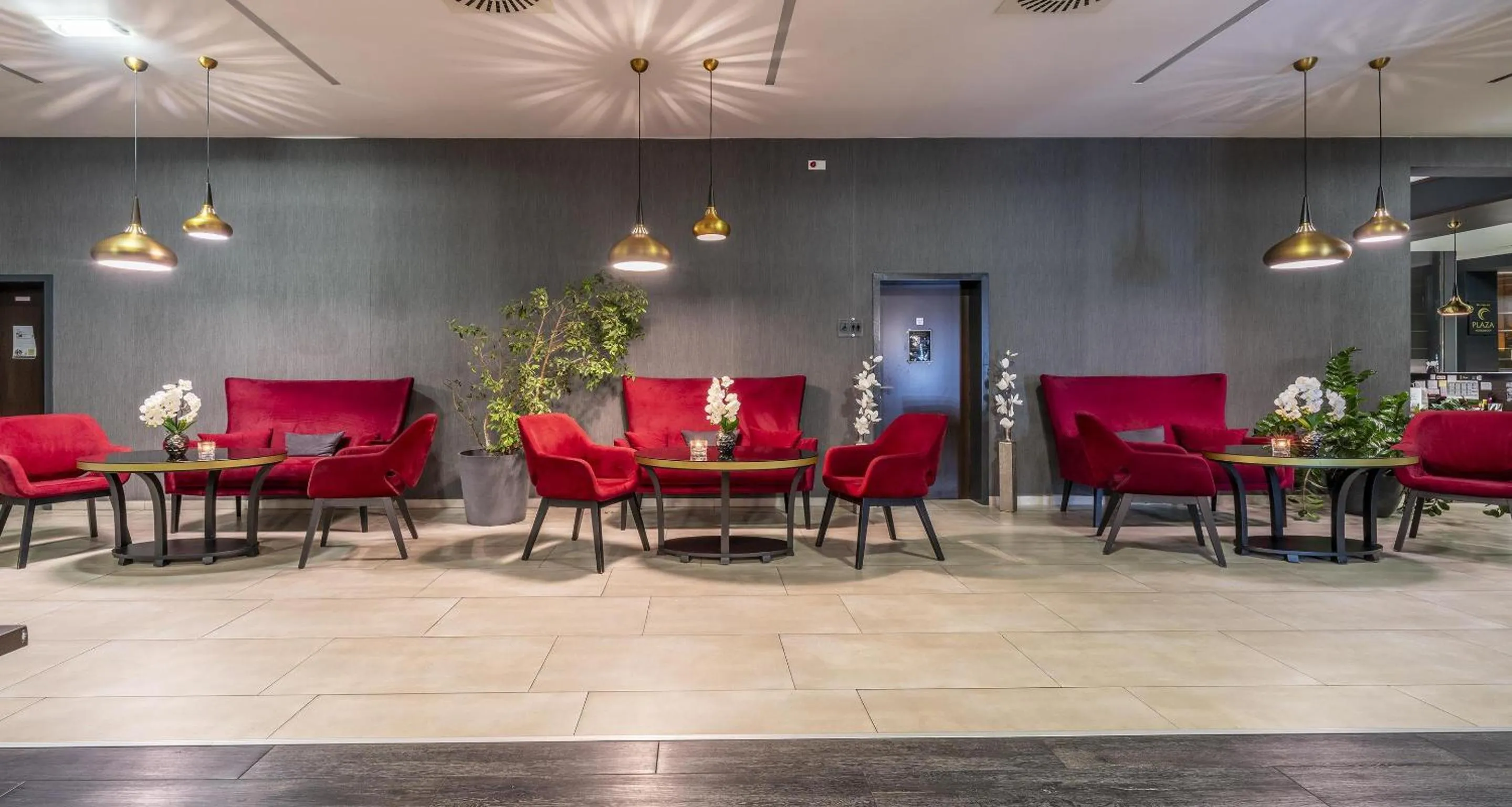 Lobby or reception in Best Western Plus Plaza Hotel Graz