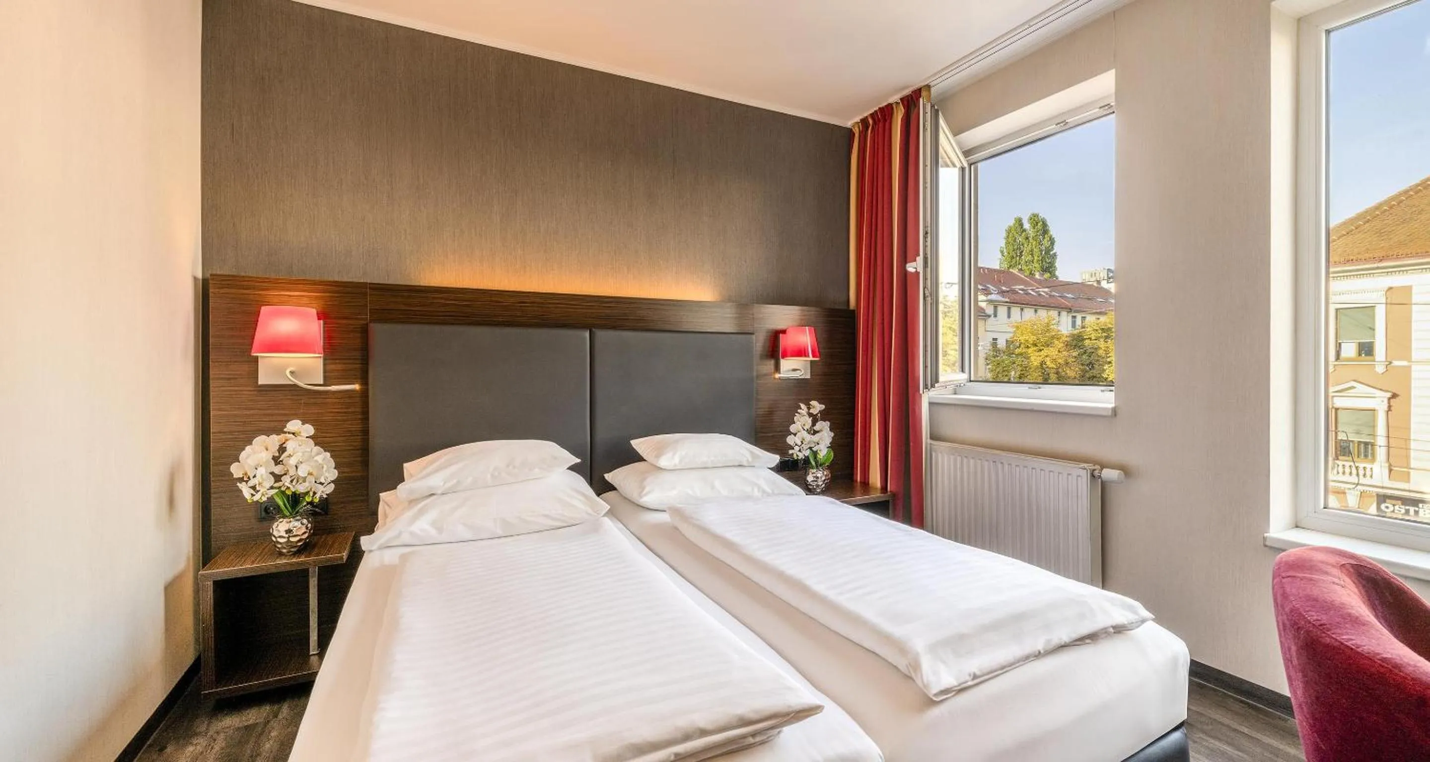 Bedroom, Bed in Best Western Plus Plaza Hotel Graz