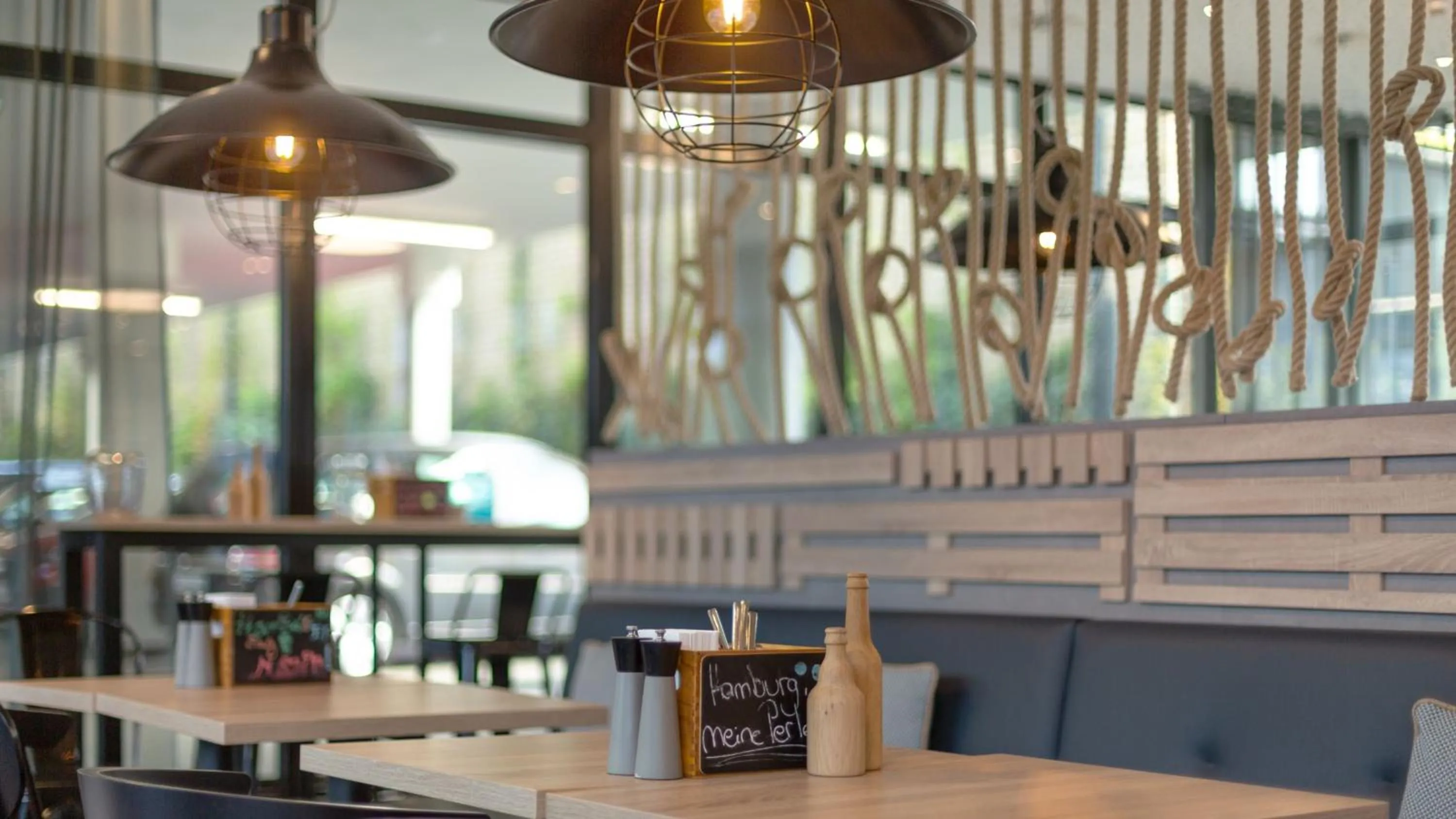 Breakfast in Holiday Inn - the niu, Keg Hamburg Ost by IHG