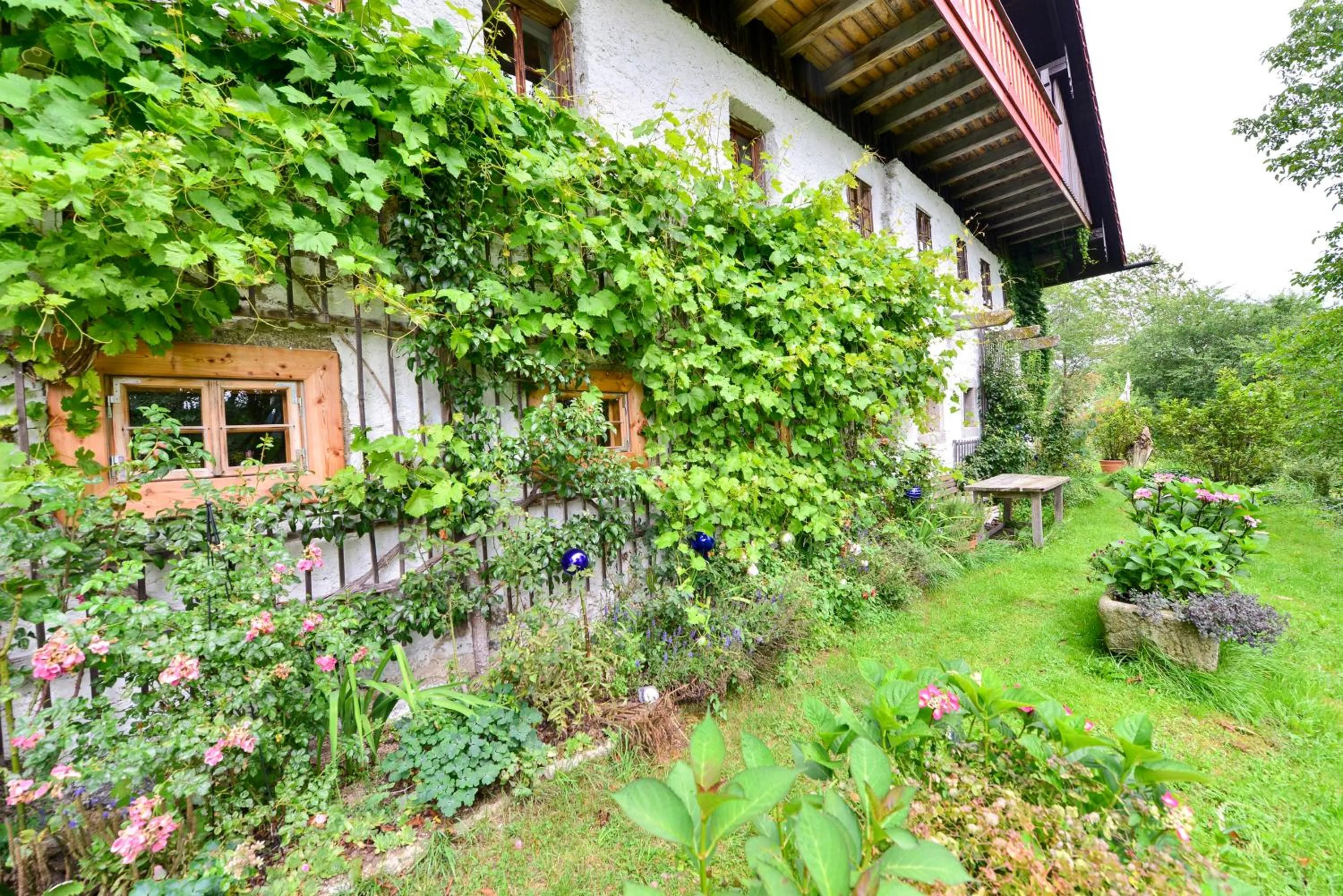 Property building in Hofatelier Menacher