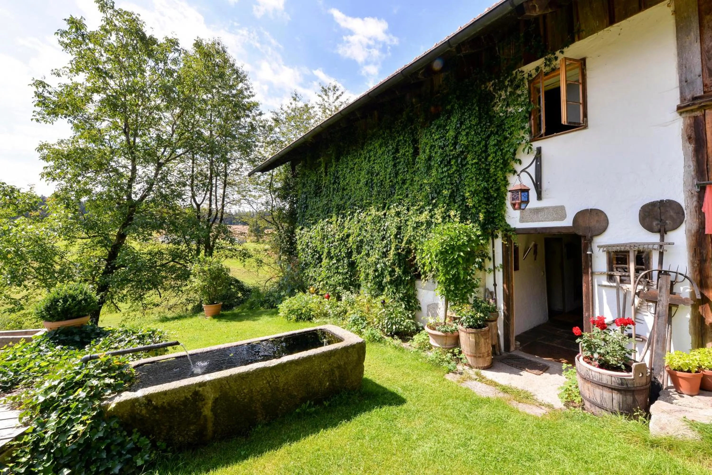 Property building in Hofatelier Menacher