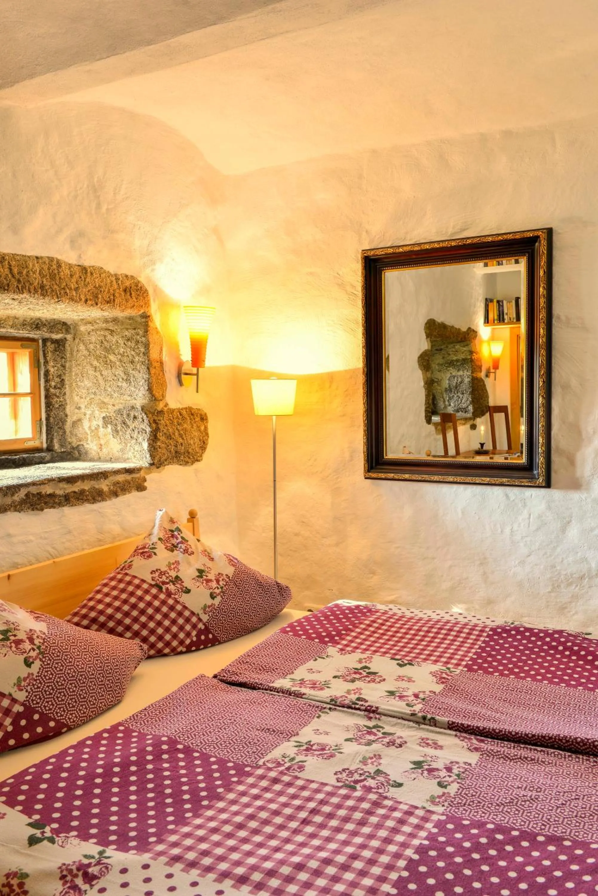 Bed in Hofatelier Menacher