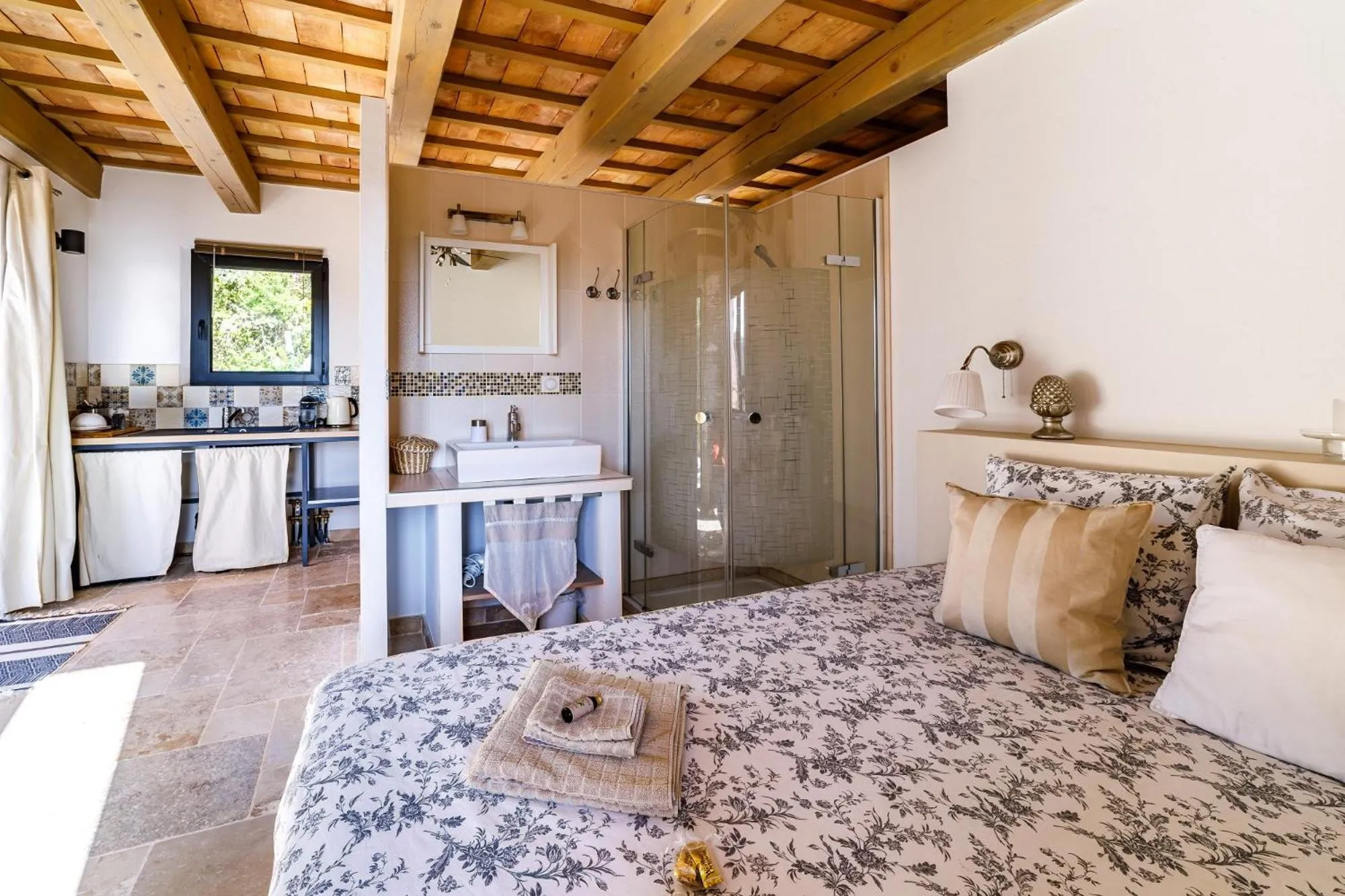 Bed in O PATIO DU MAS