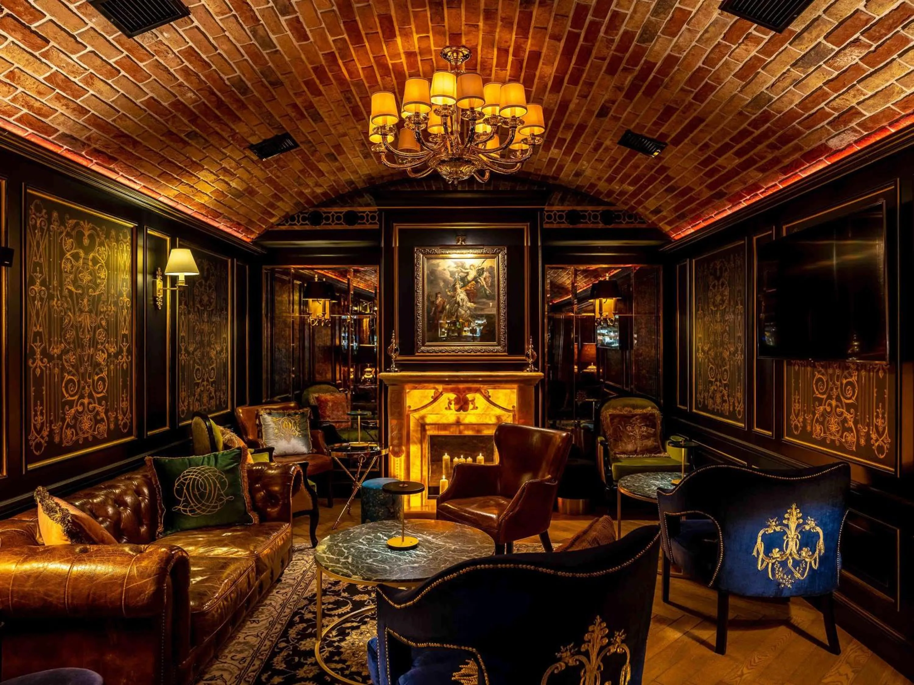 Lounge or bar in Bachleda Luxury Hotel Kraków - MGallery Collection