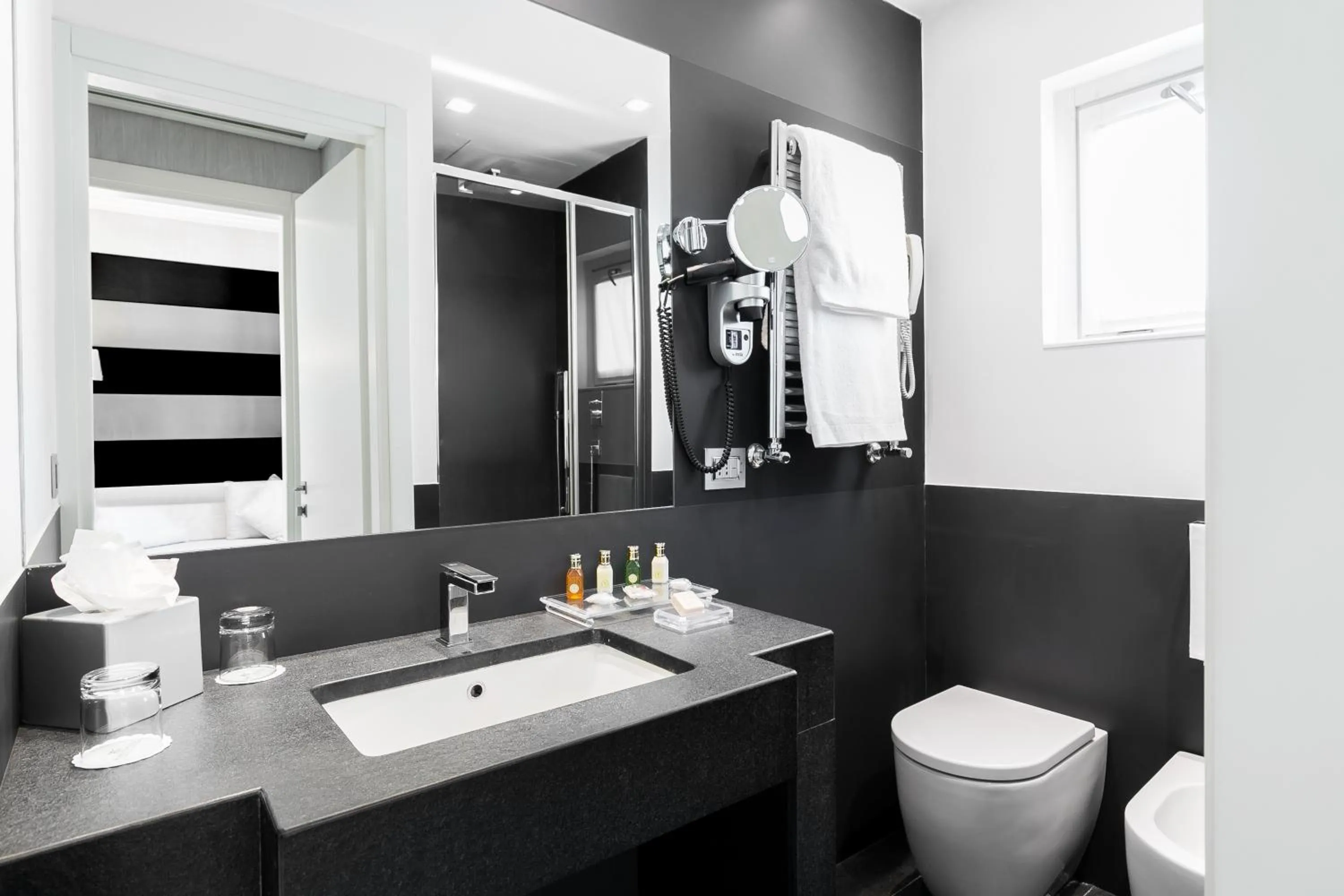 Bathroom in Hotel Mancino 12