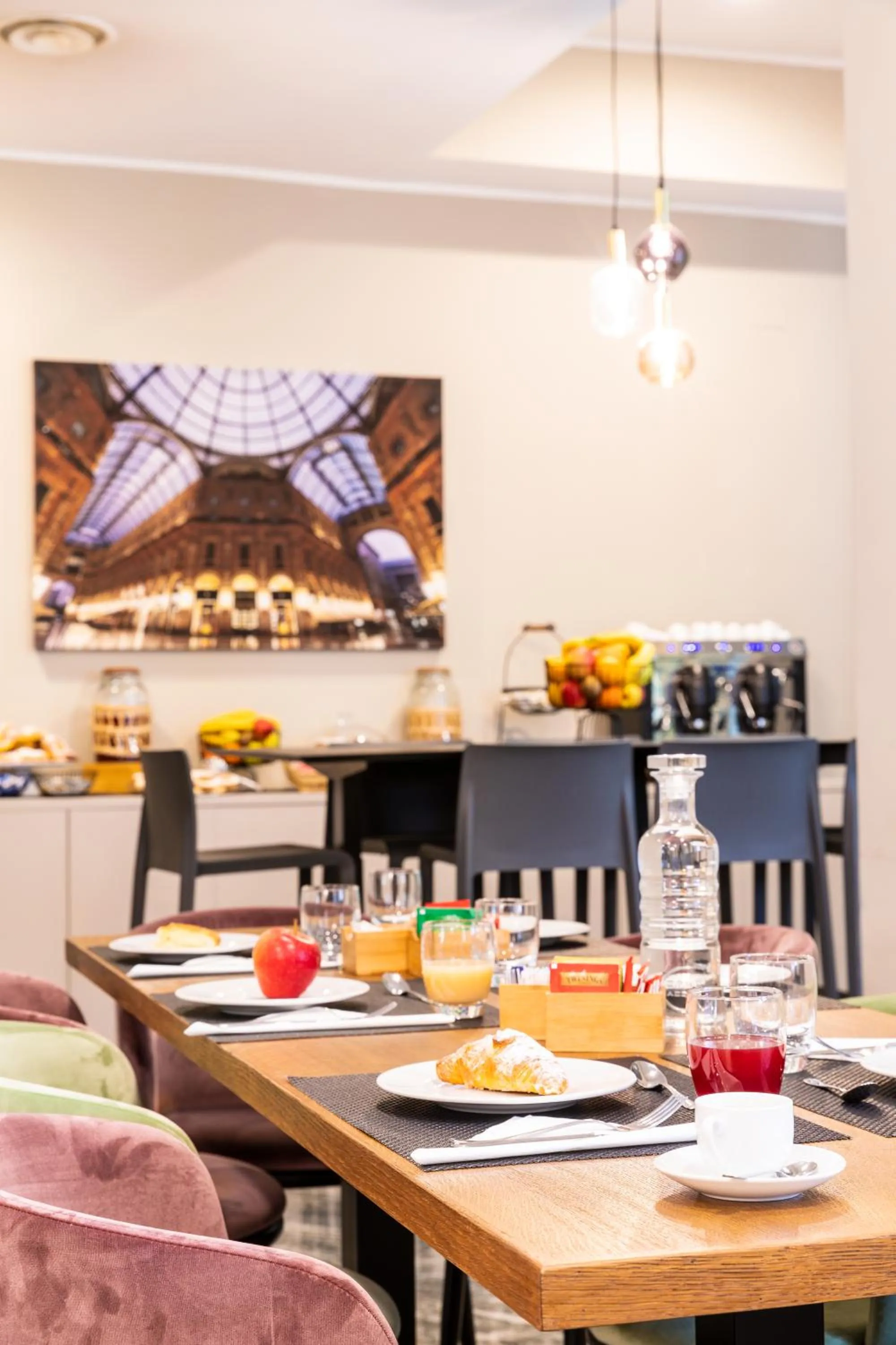 Buffet breakfast in Martini Suite