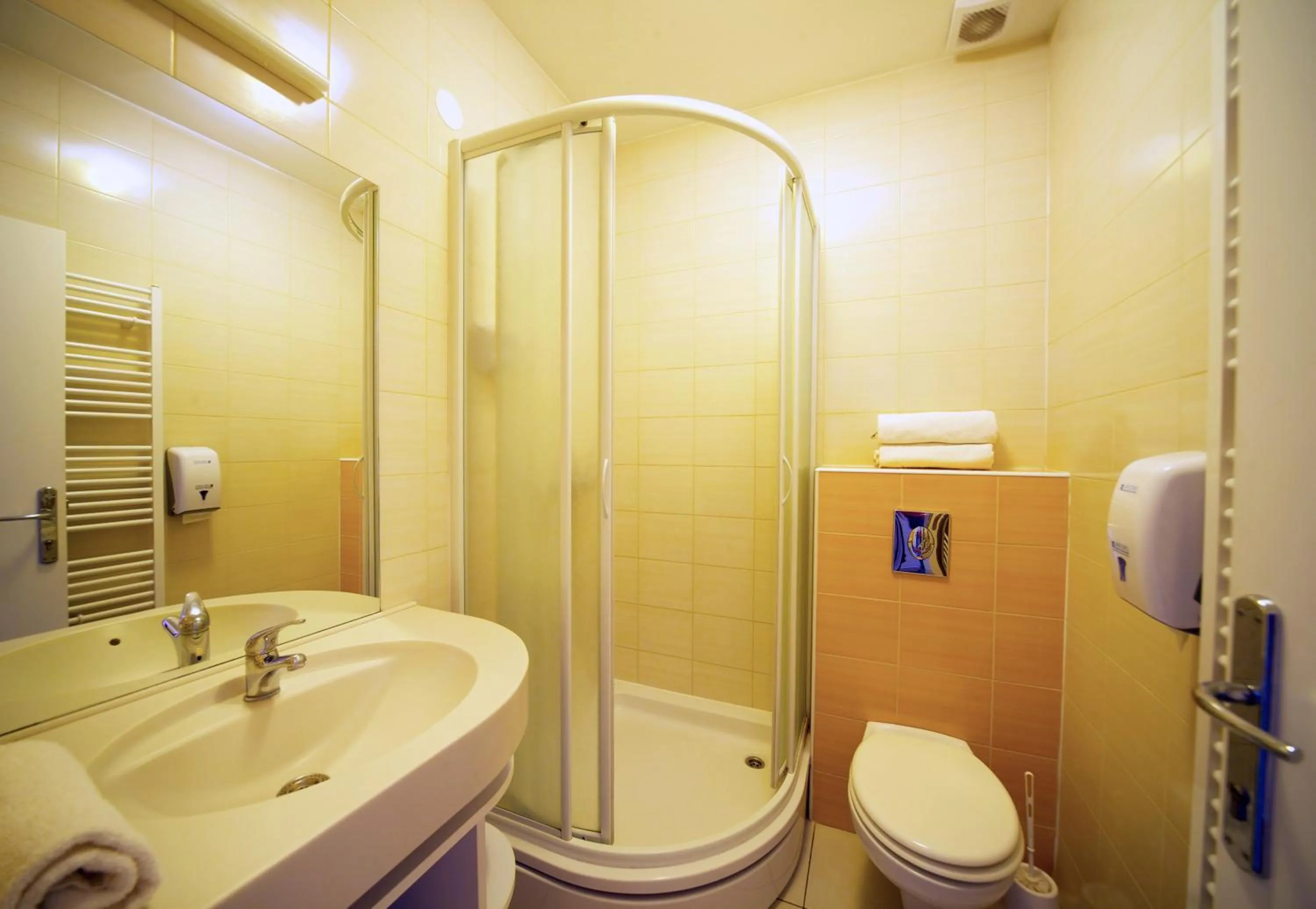 Bathroom in Funk Lounge Hostel