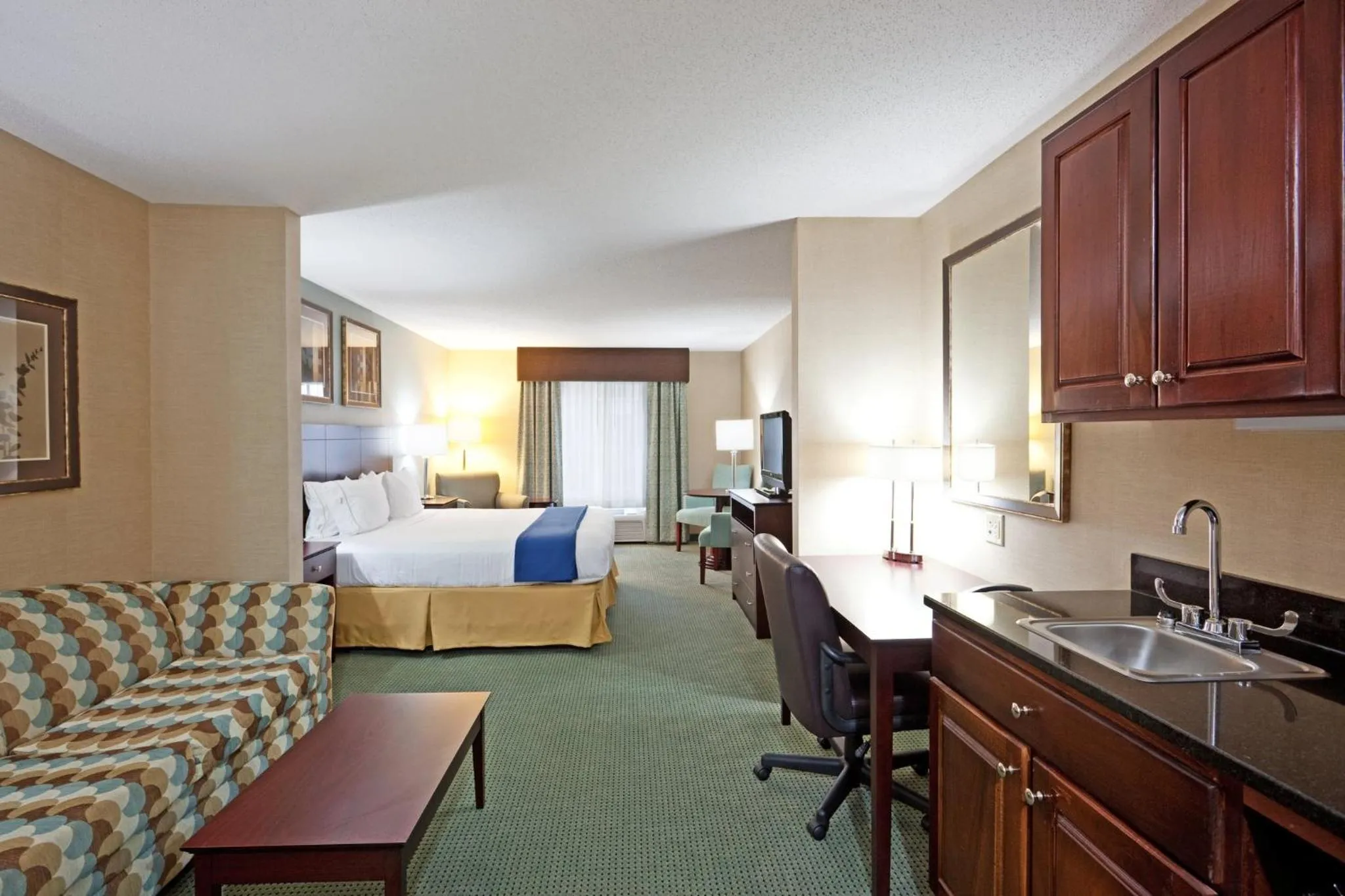 Photo of the whole room in Holiday Inn Express and Suites Meriden by IHG