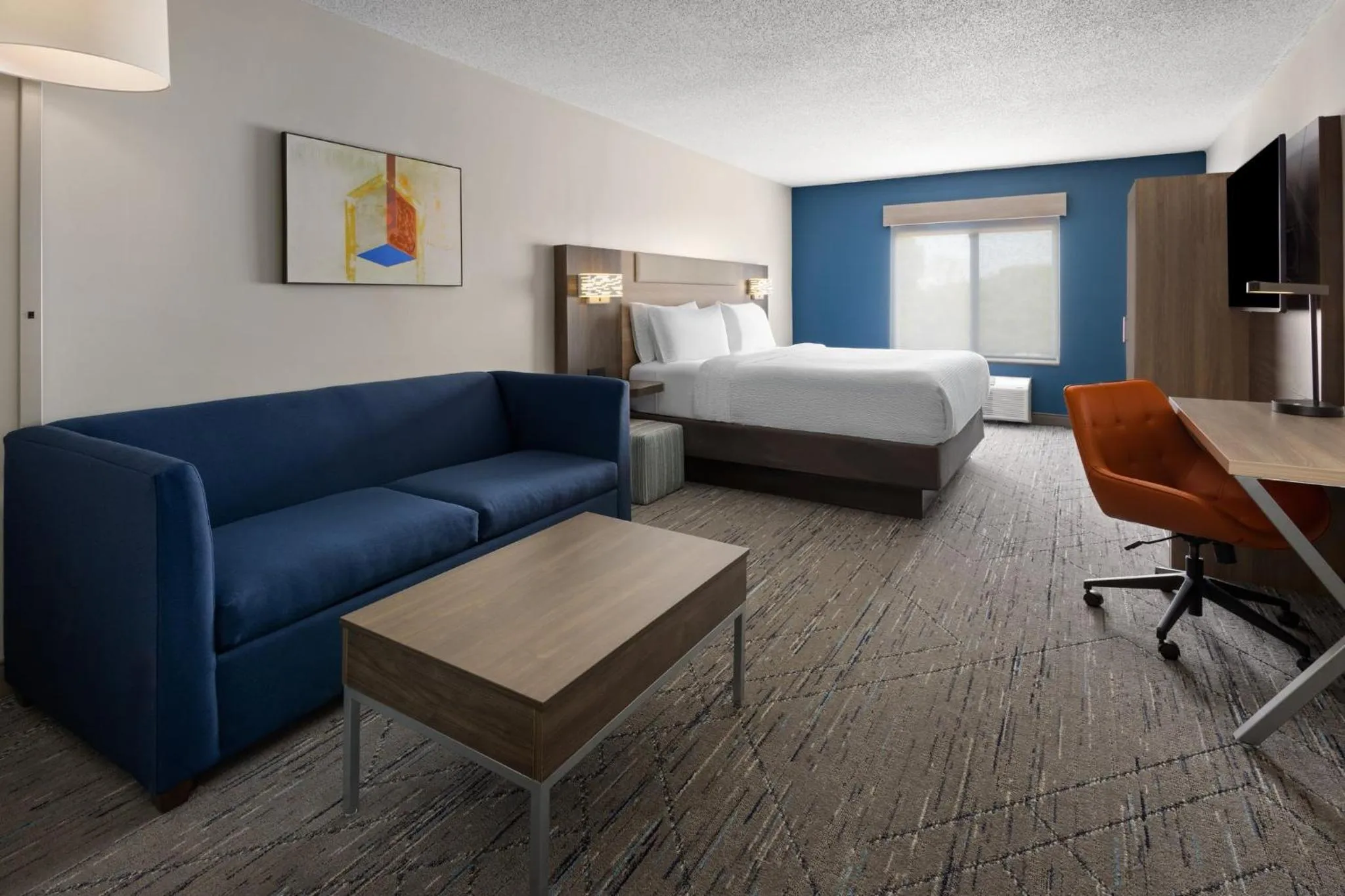 Photo of the whole room, Bed in Holiday Inn Express and Suites Meriden by IHG