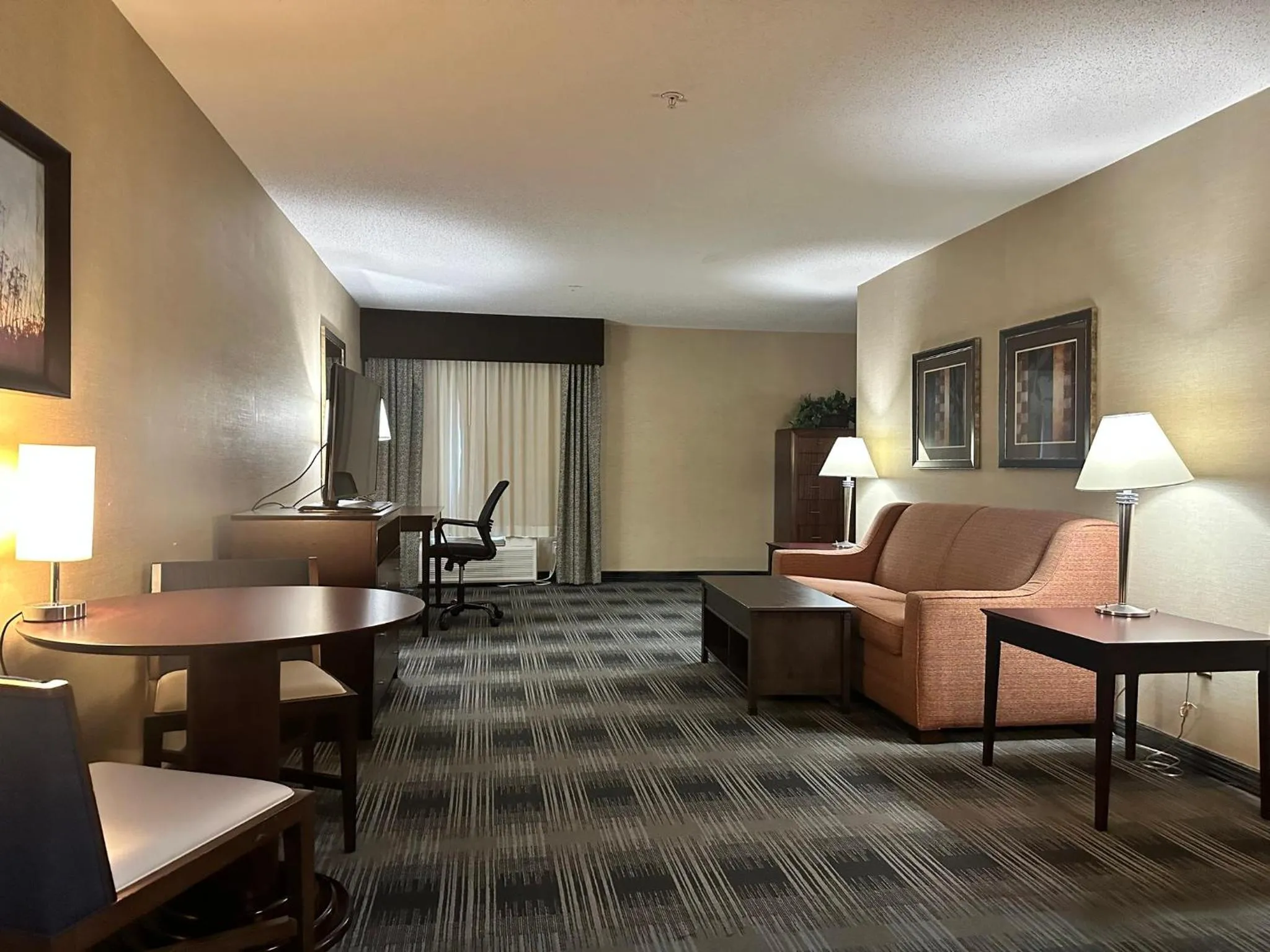 Photo of the whole room in Holiday Inn Express and Suites Meriden by IHG
