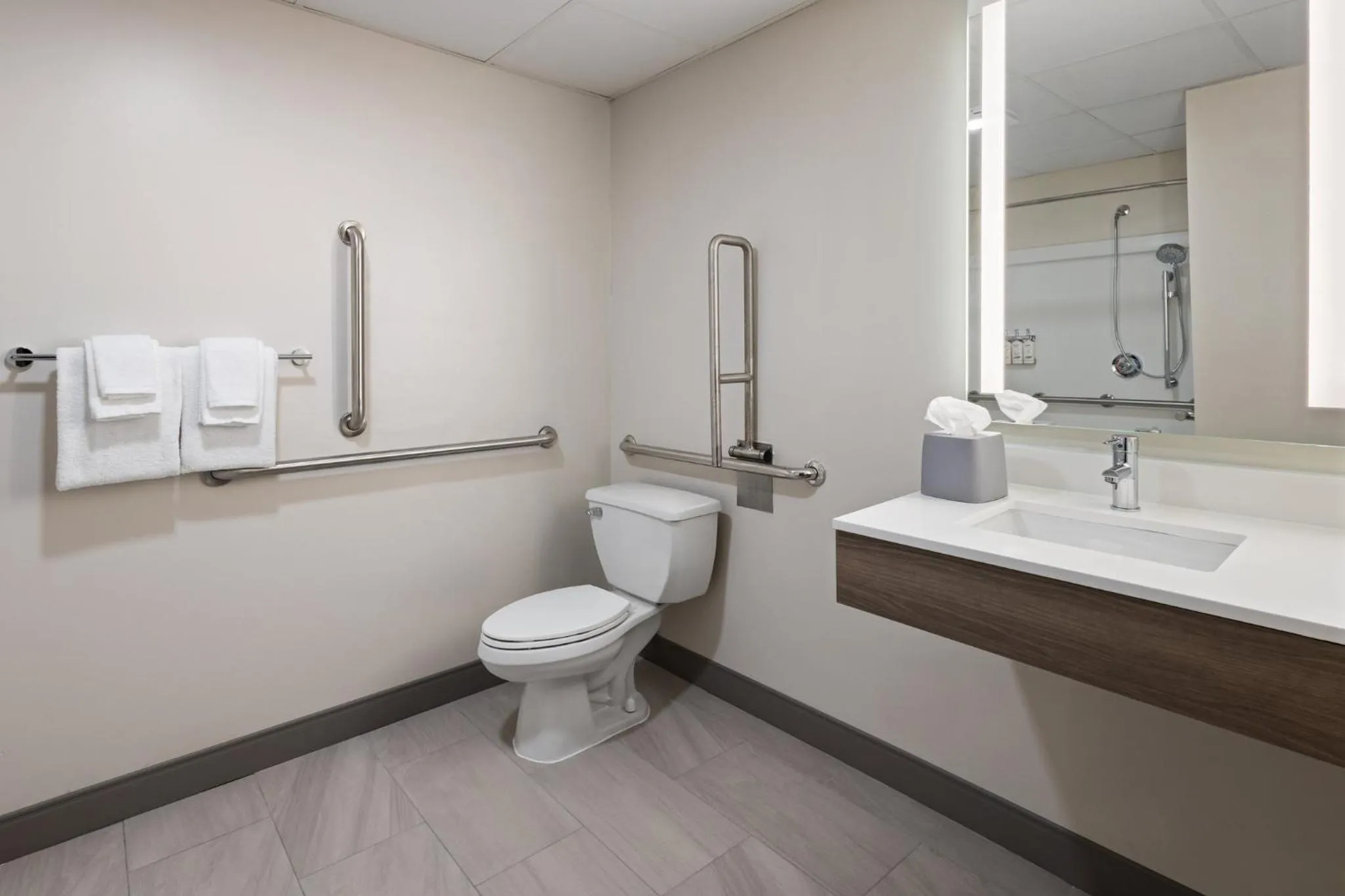 Bathroom in Holiday Inn Express and Suites Meriden by IHG
