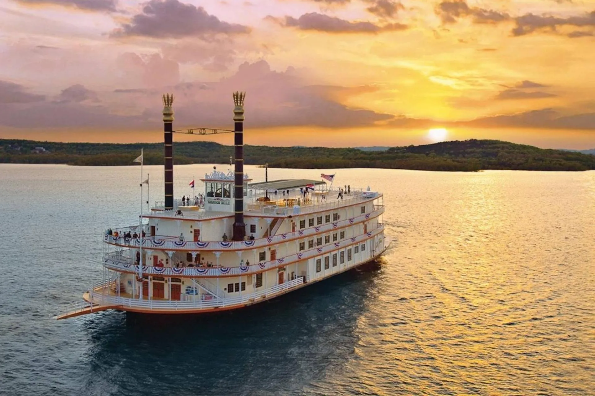 Foothill's Luxury 2BDR Ground Floor Condo in 1000 Hill's