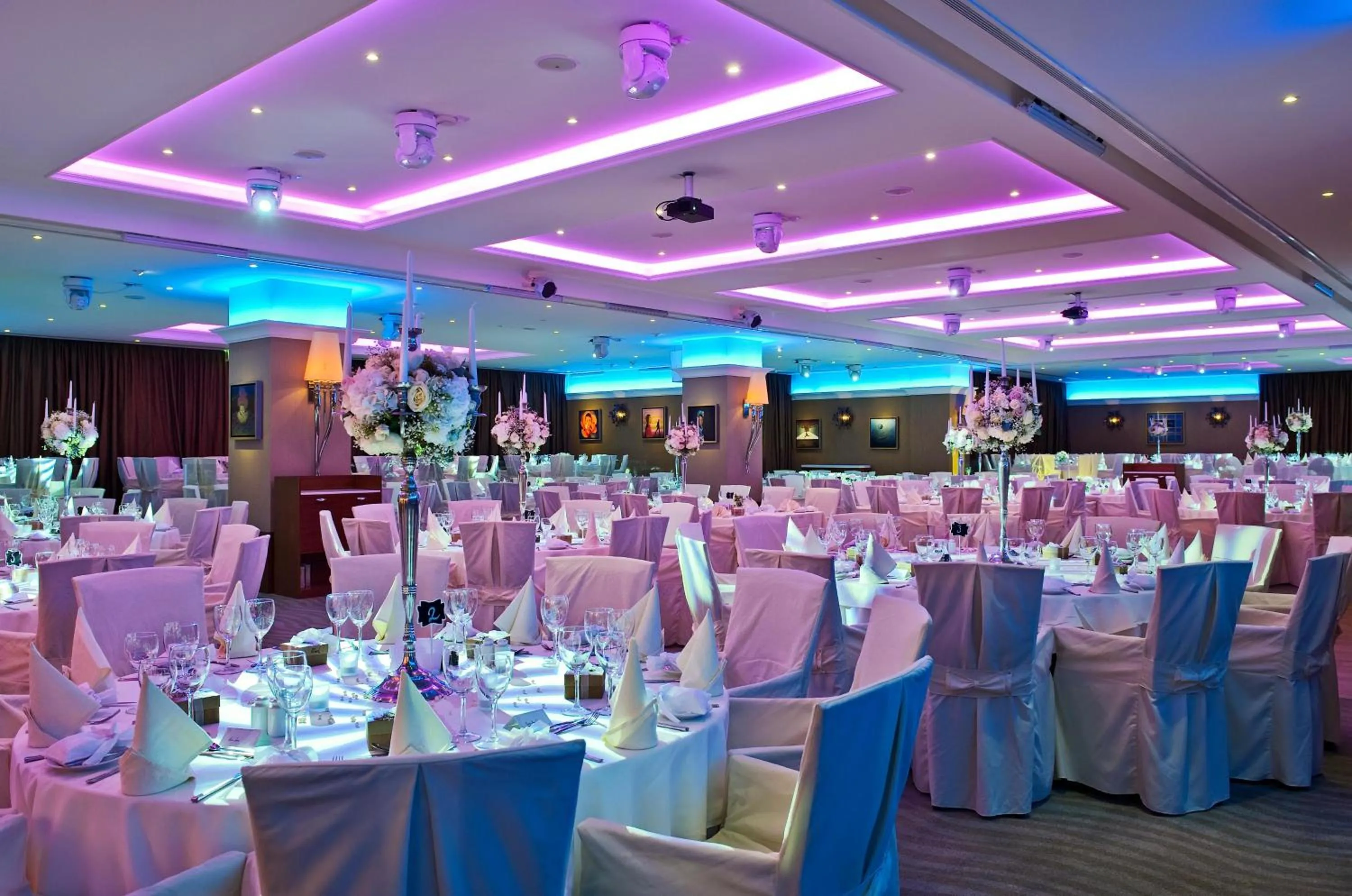 Restaurant/places to eat in Mediterranean Beach Hotel