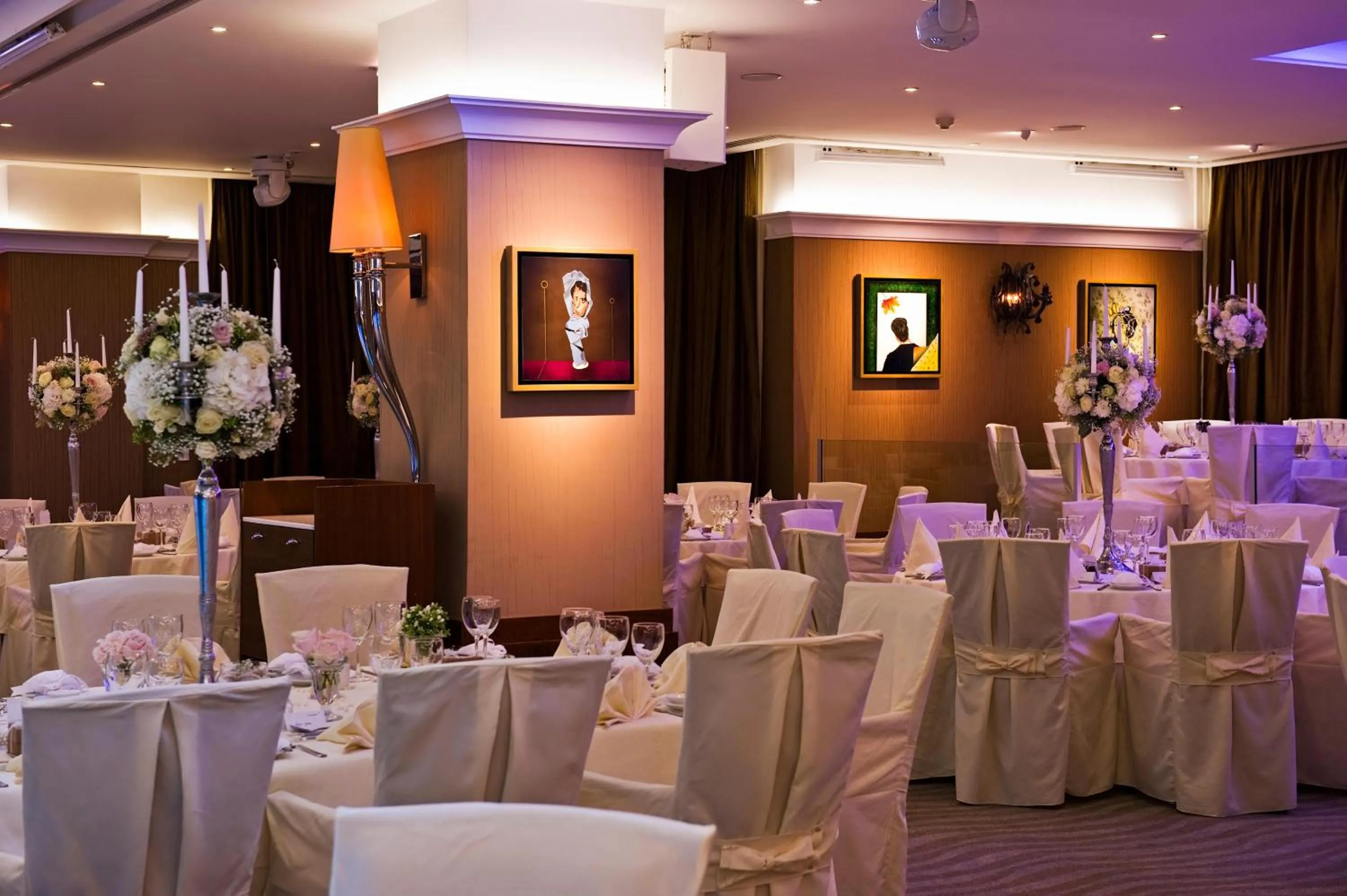 Restaurant/places to eat in Mediterranean Beach Hotel