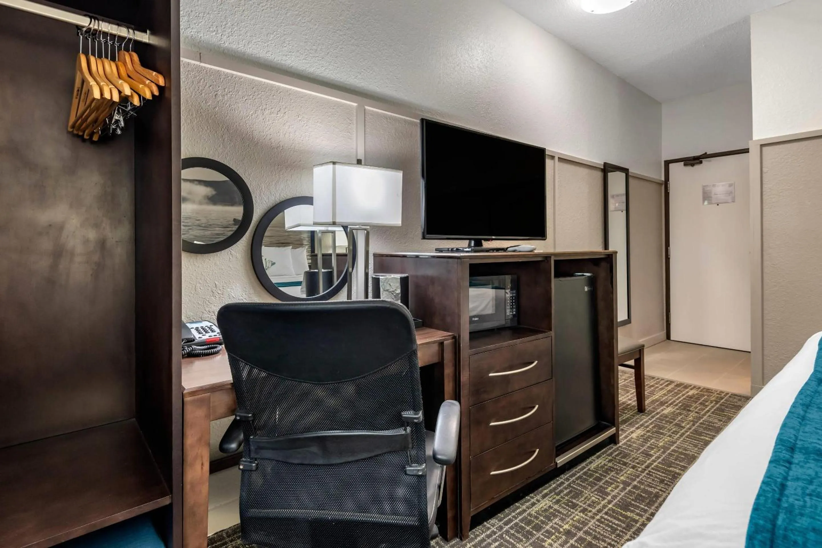 Bedroom, Bed in The Freeport Hotel, an Ascend Collection Hotel