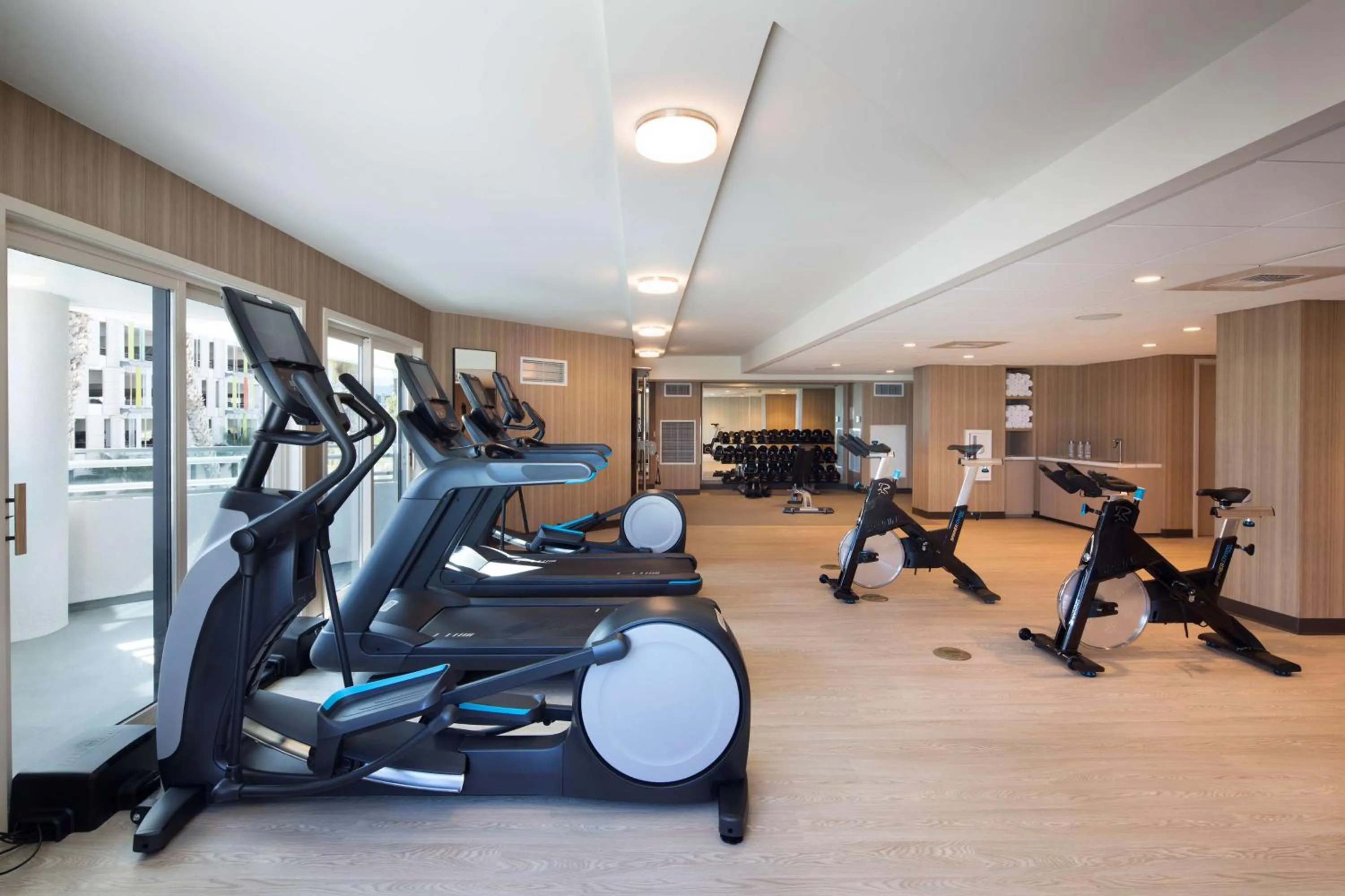Fitness centre/facilities in Hilton Santa Monica