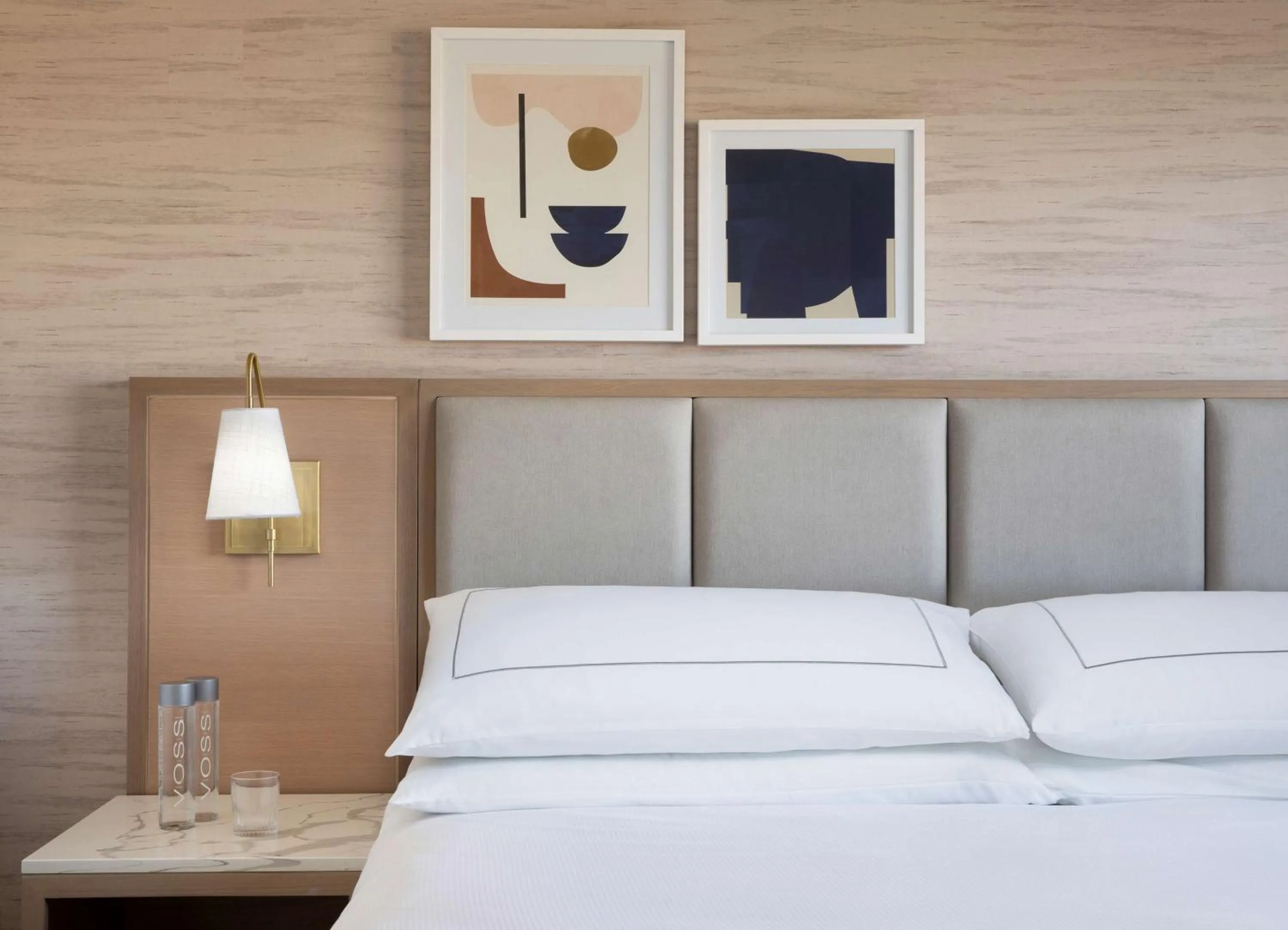 Bed in Hilton Santa Monica