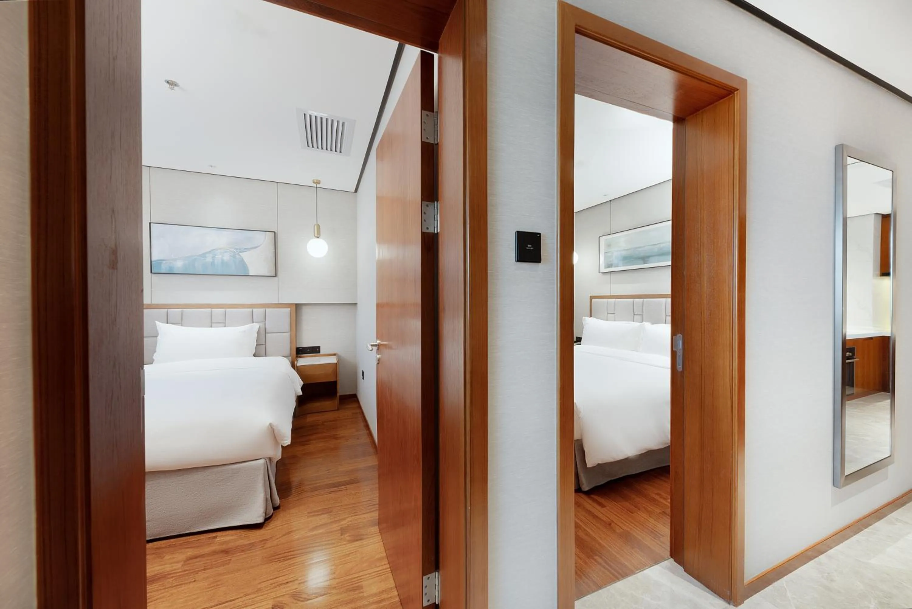 Bedroom, Bed in Holiday Inn Suites Xi'an High-Tech Zone by IHG