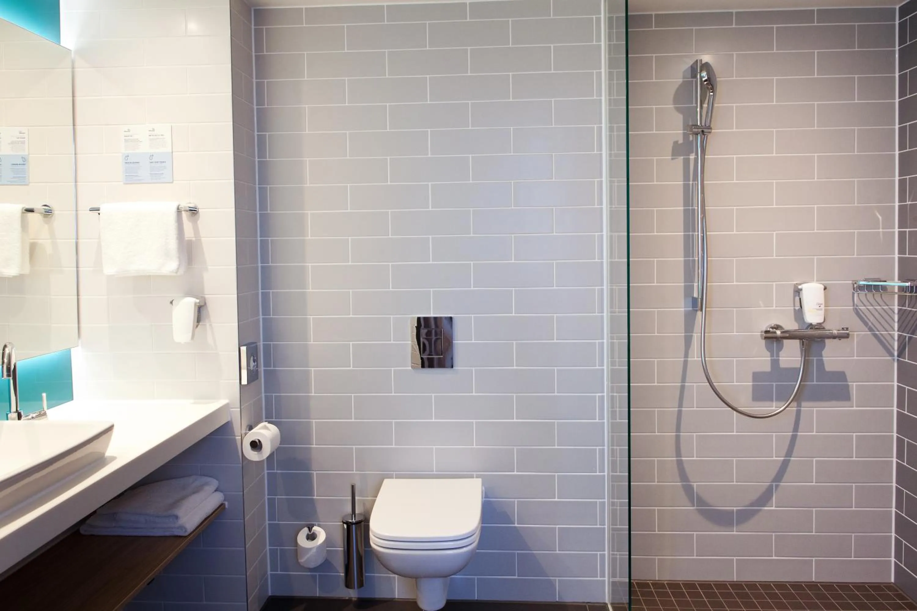 Shower in Holiday Inn Express Oberhausen by IHG