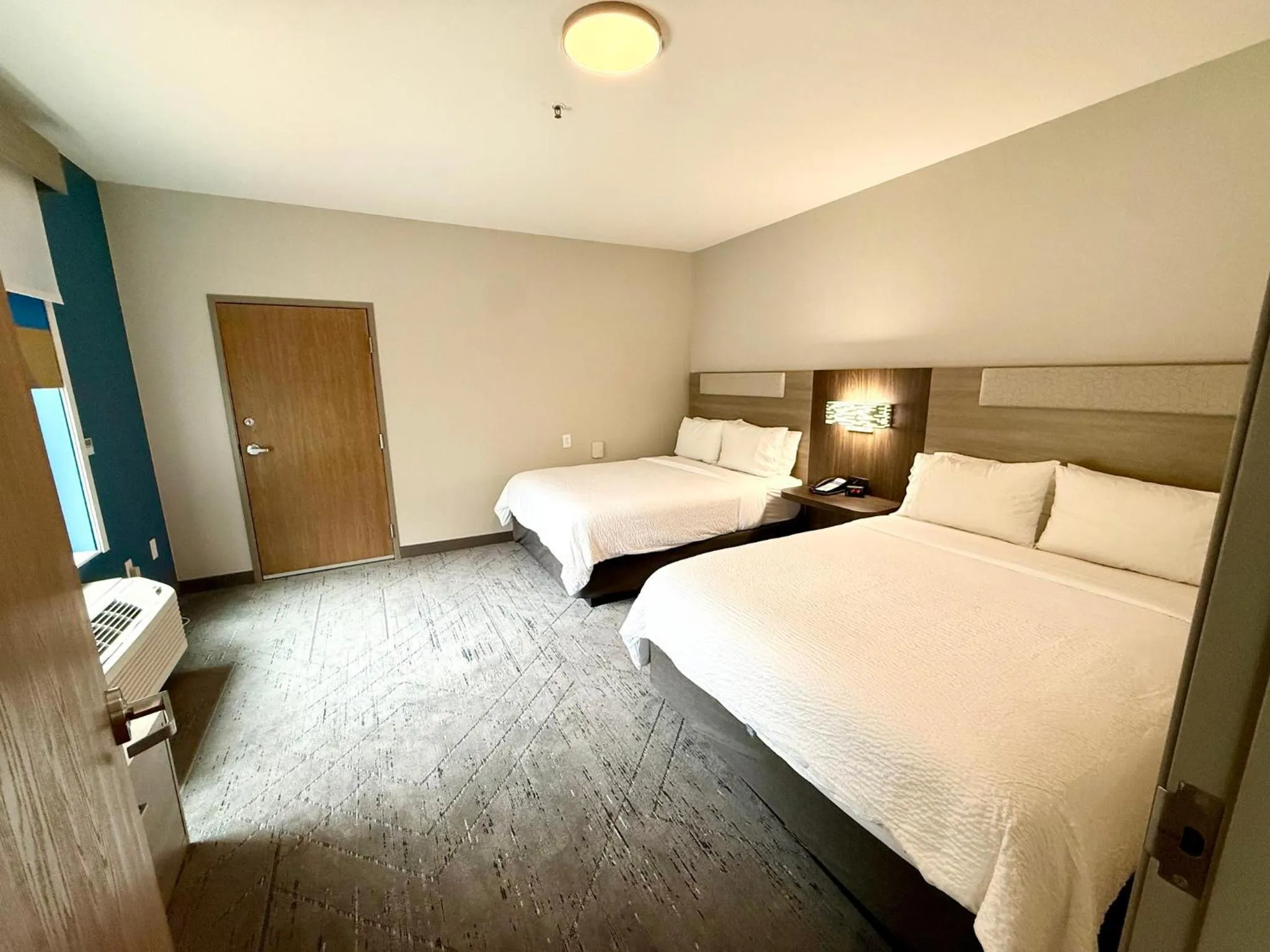 Bedroom, Bed in Holiday Inn Express Hotel & Suites North Sequim by IHG