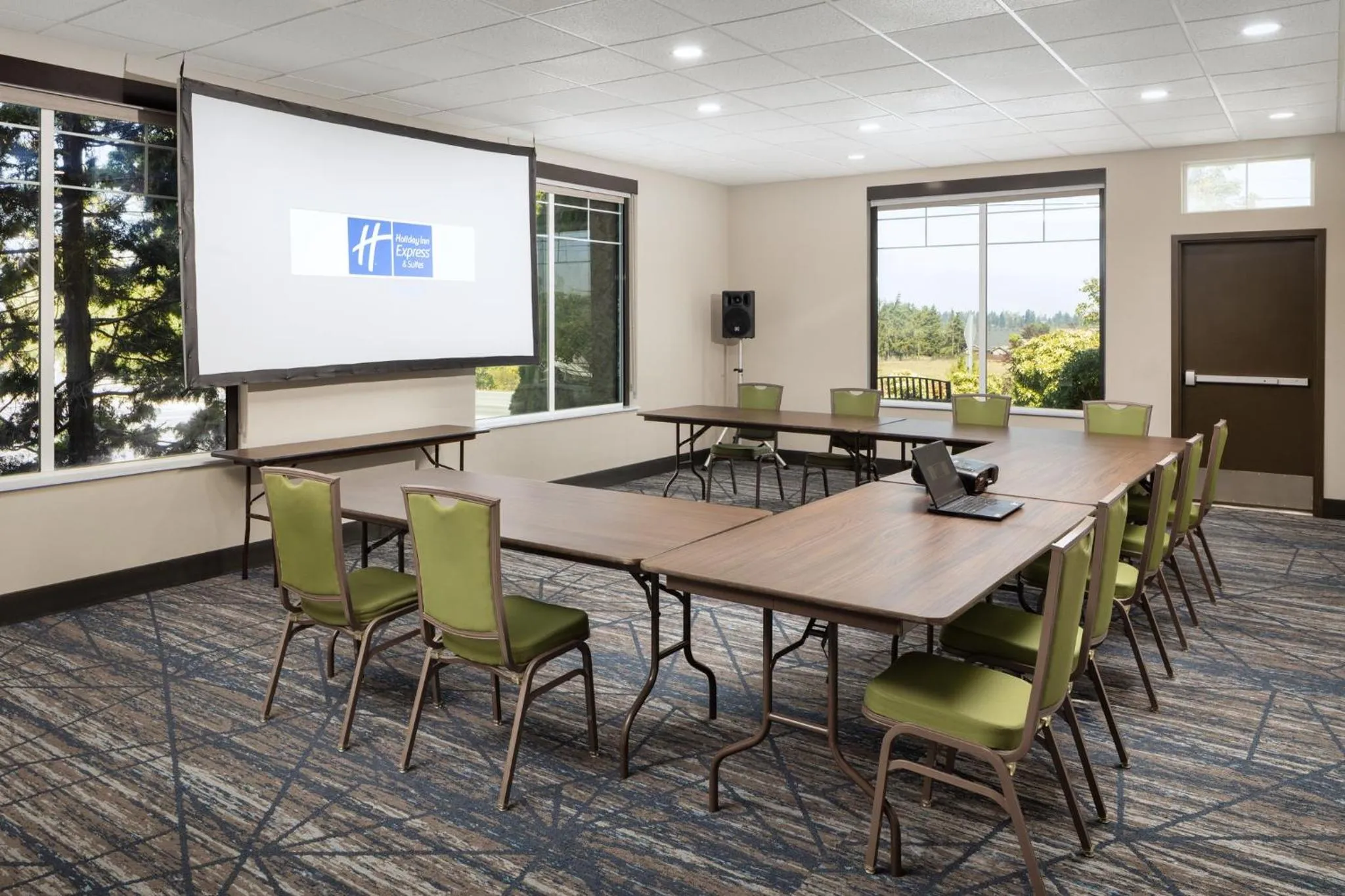 Meeting/conference room in Holiday Inn Express Hotel & Suites North Sequim by IHG