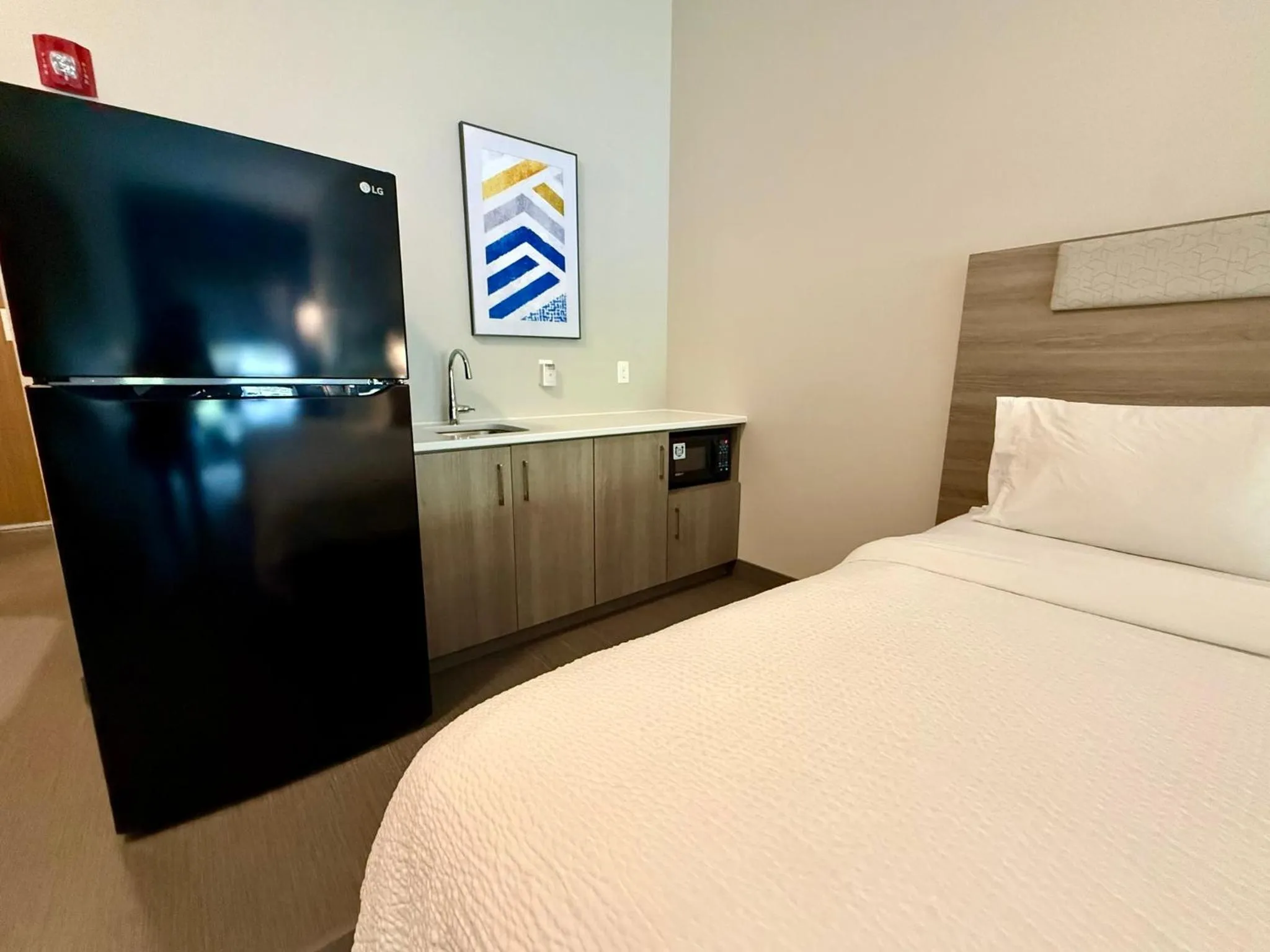 Bedroom, Bed in Holiday Inn Express Hotel & Suites North Sequim by IHG