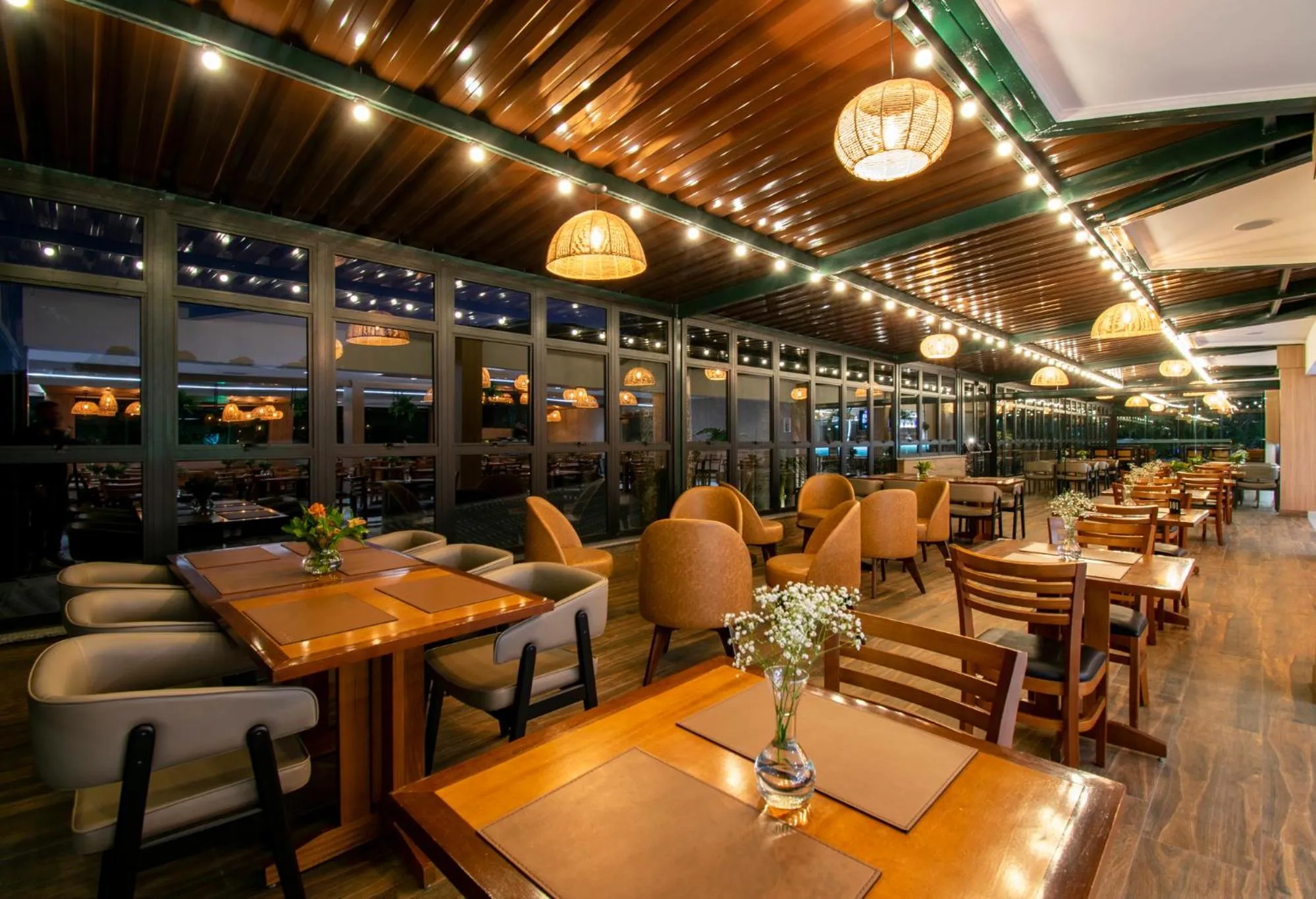 Restaurant/places to eat in Oscar Inn Eco Resort