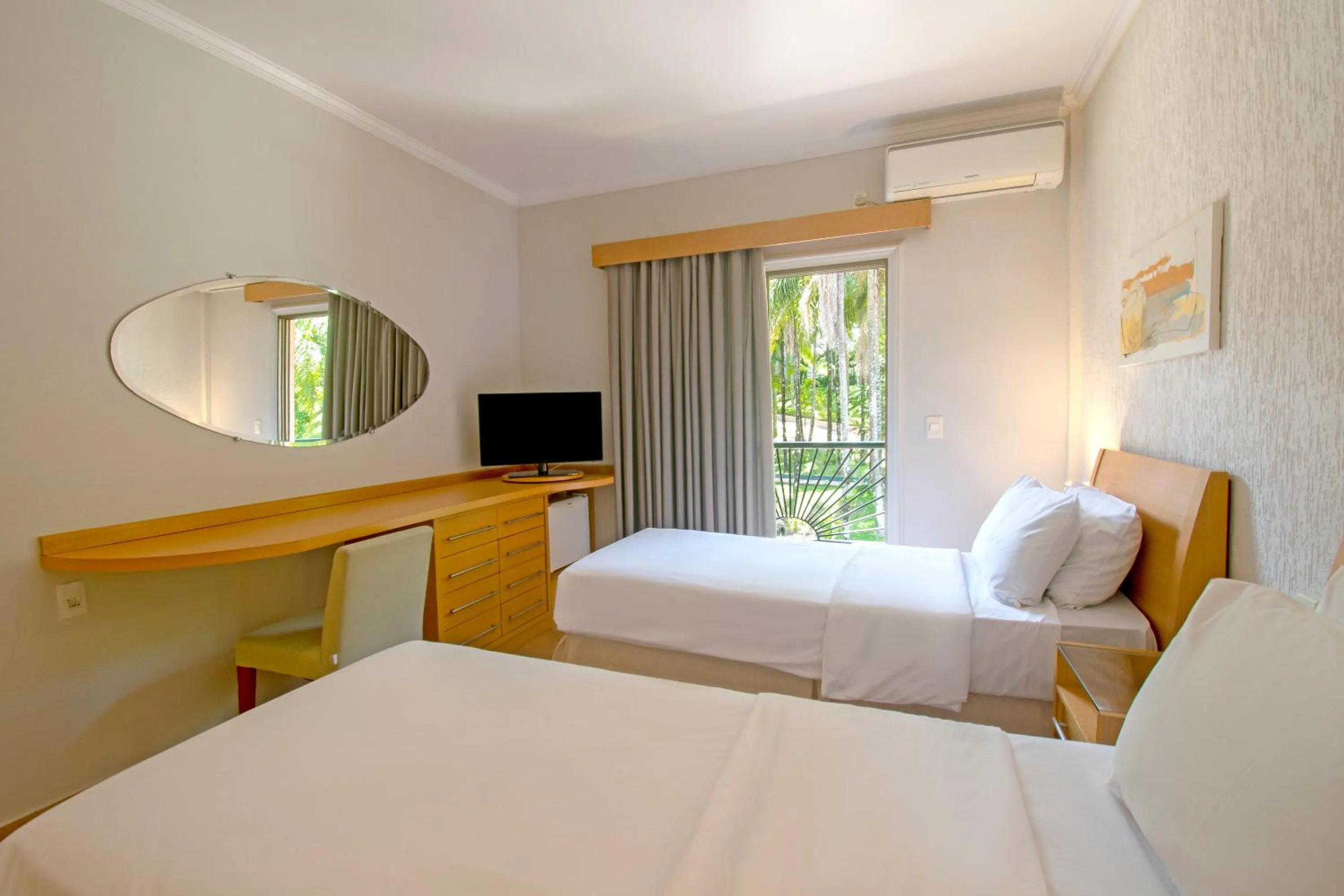 Photo of the whole room, Bed in Oscar Inn Eco Resort