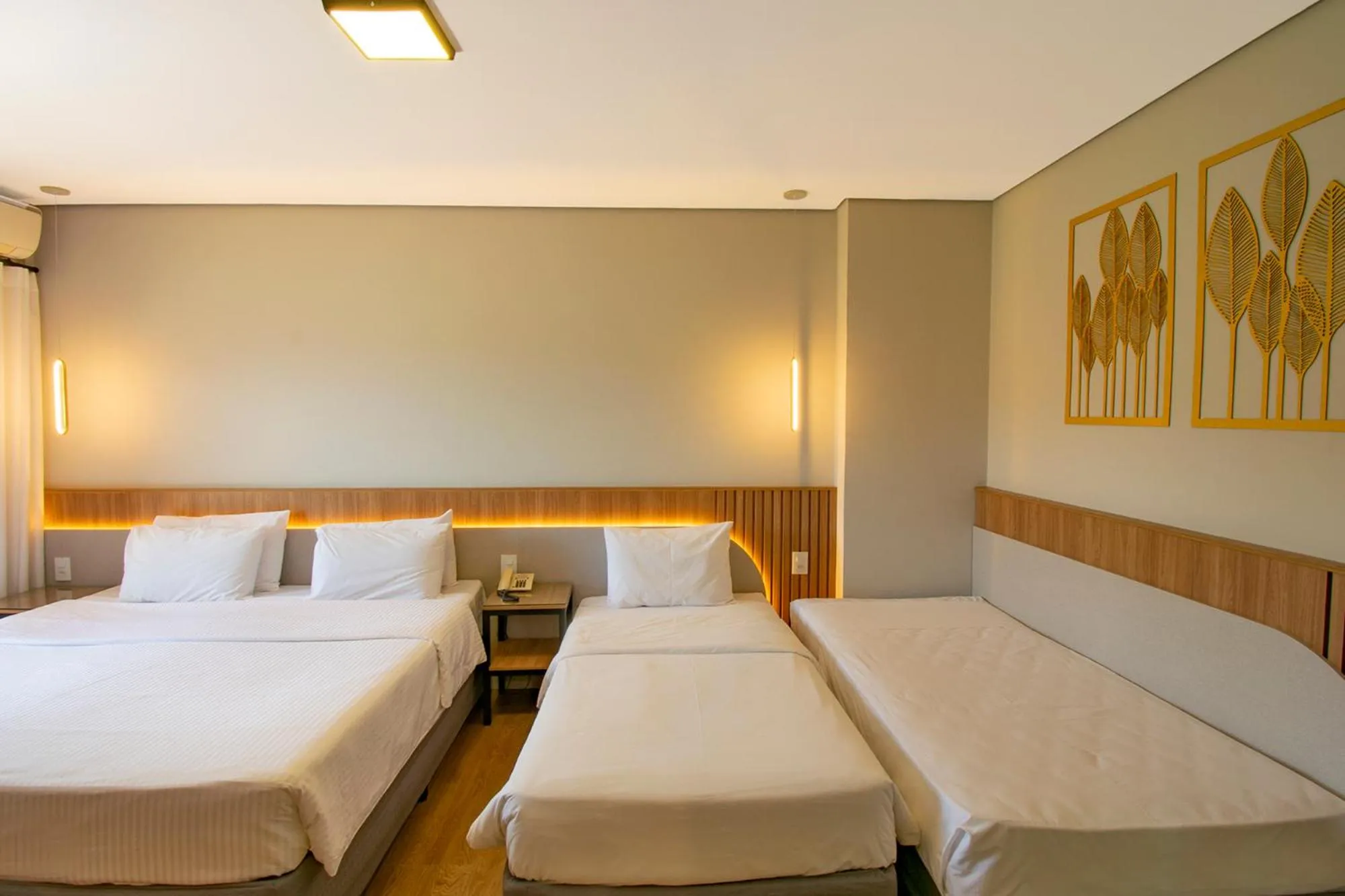 Bedroom, Bed in Oscar Inn Eco Resort