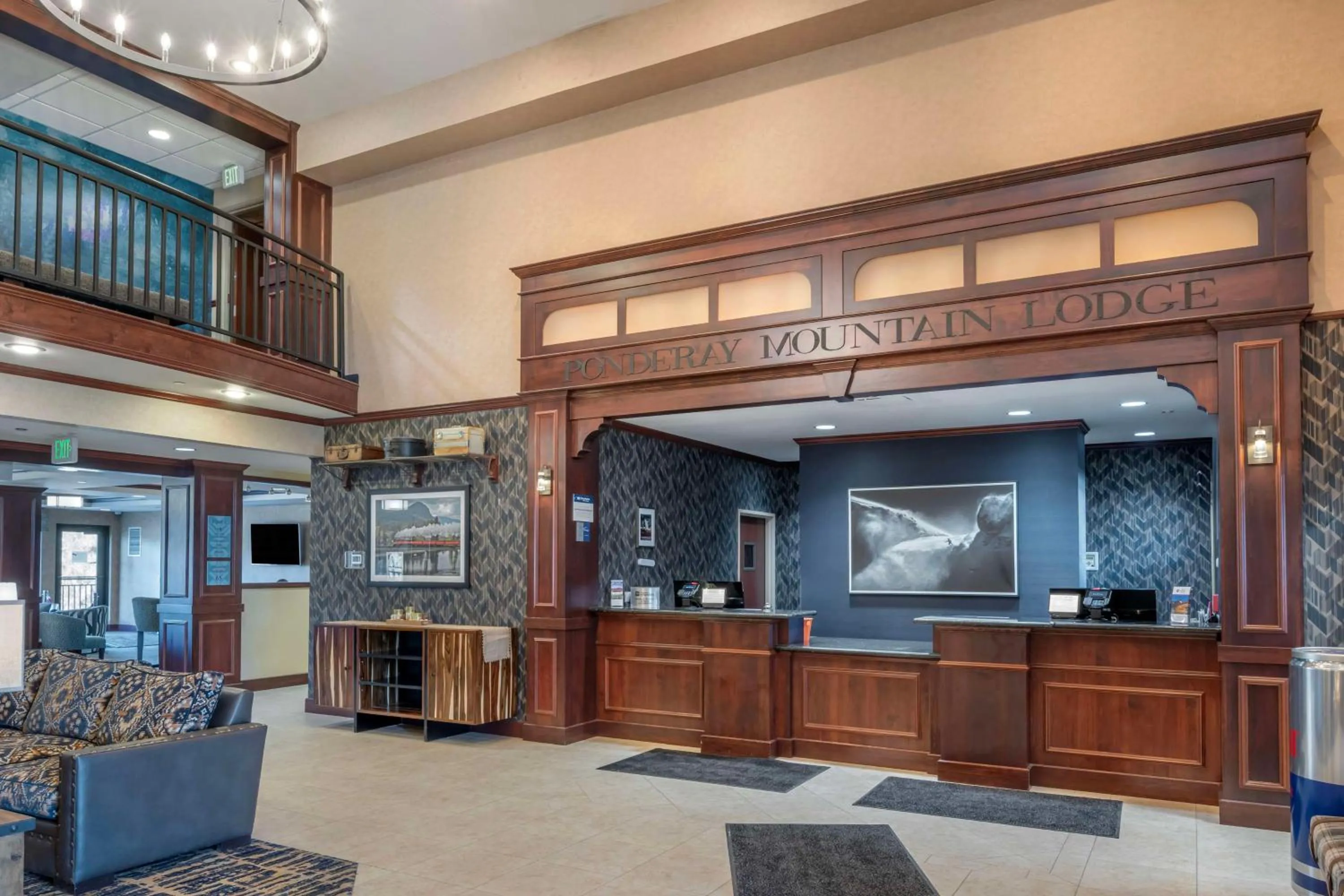 Lobby or reception in Best Western Plus Ponderay Mountain Lodge Sandpoint