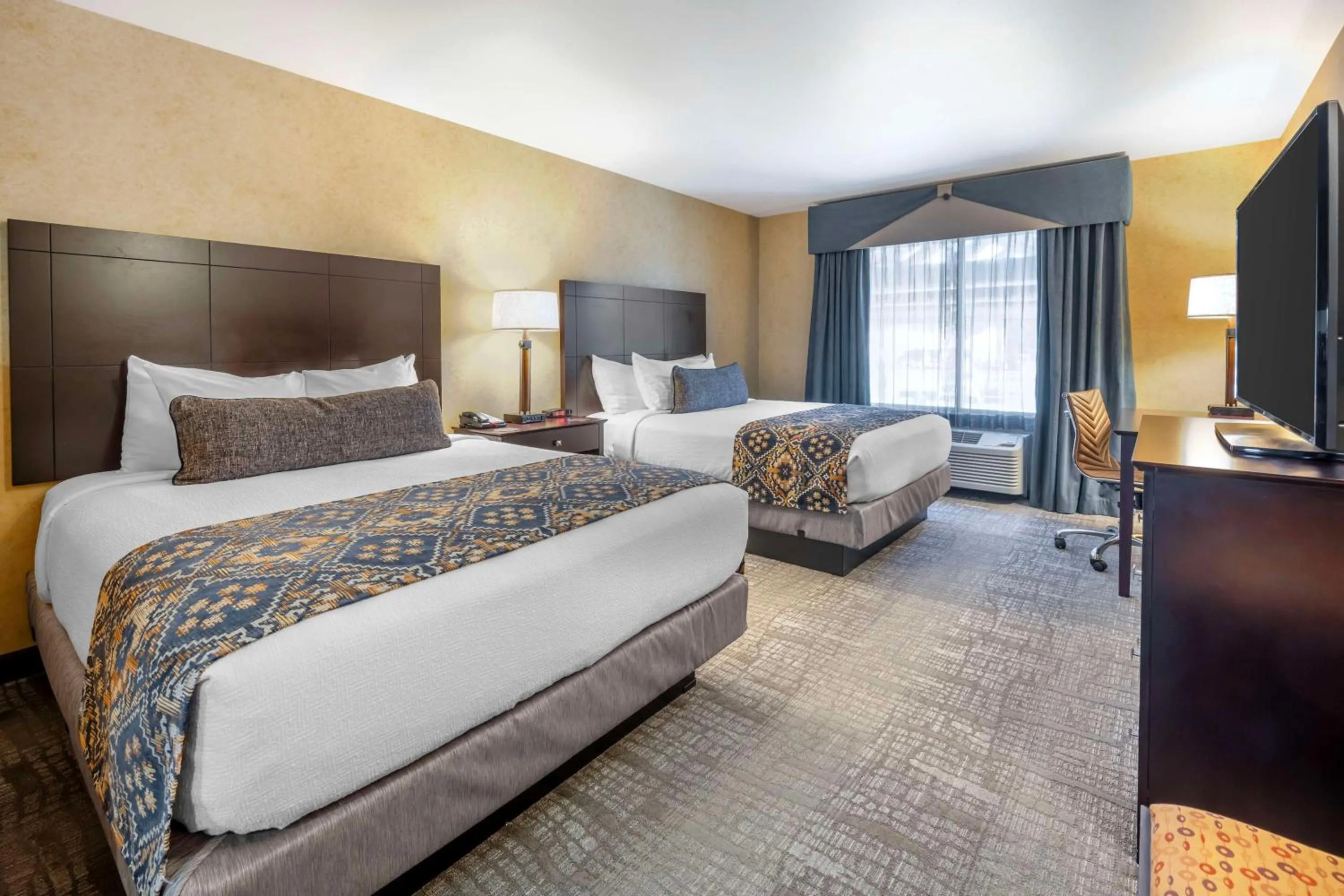 Bedroom, Bed in Best Western Plus Ponderay Mountain Lodge Sandpoint