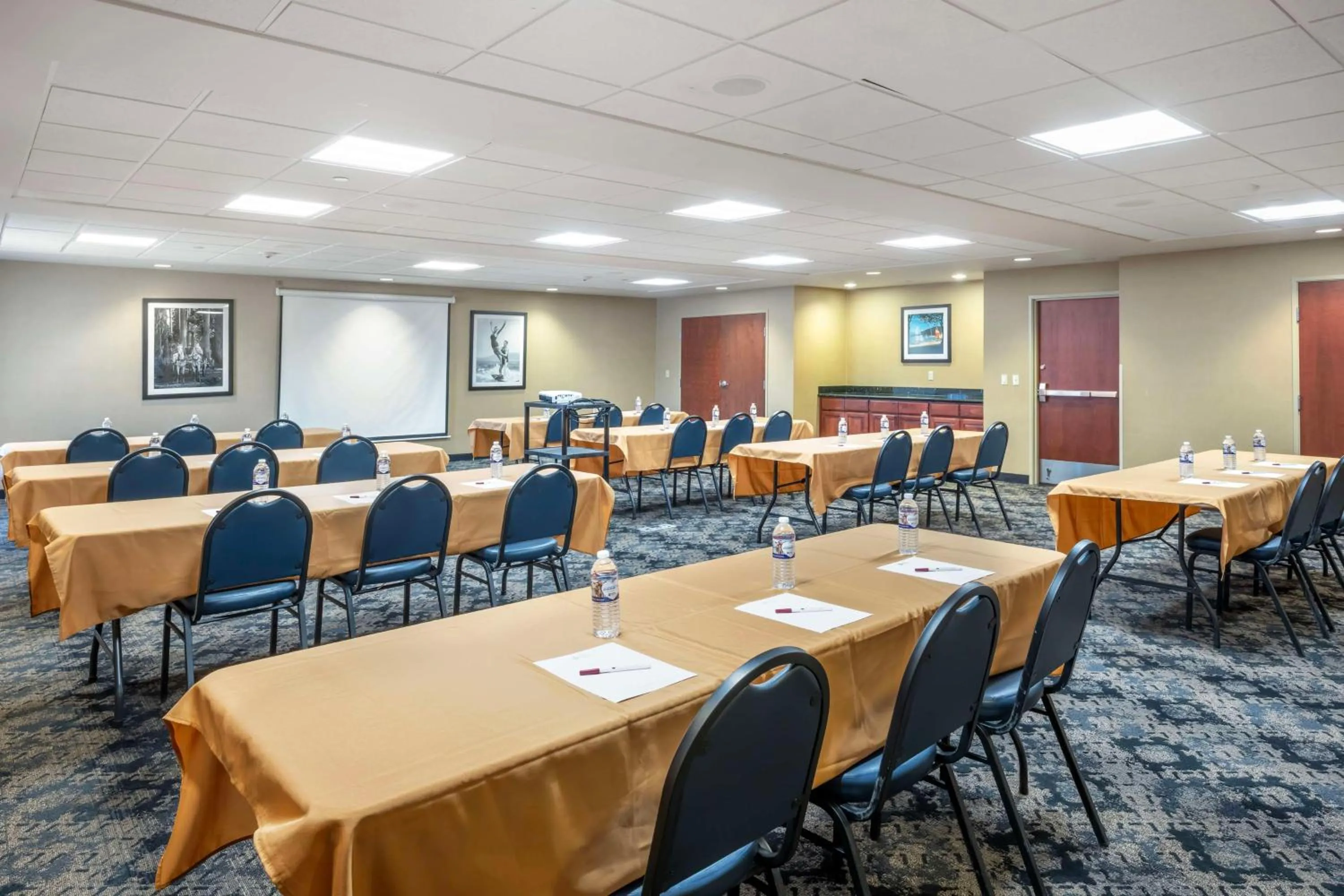 Meeting/conference room in Best Western Plus Ponderay Mountain Lodge Sandpoint