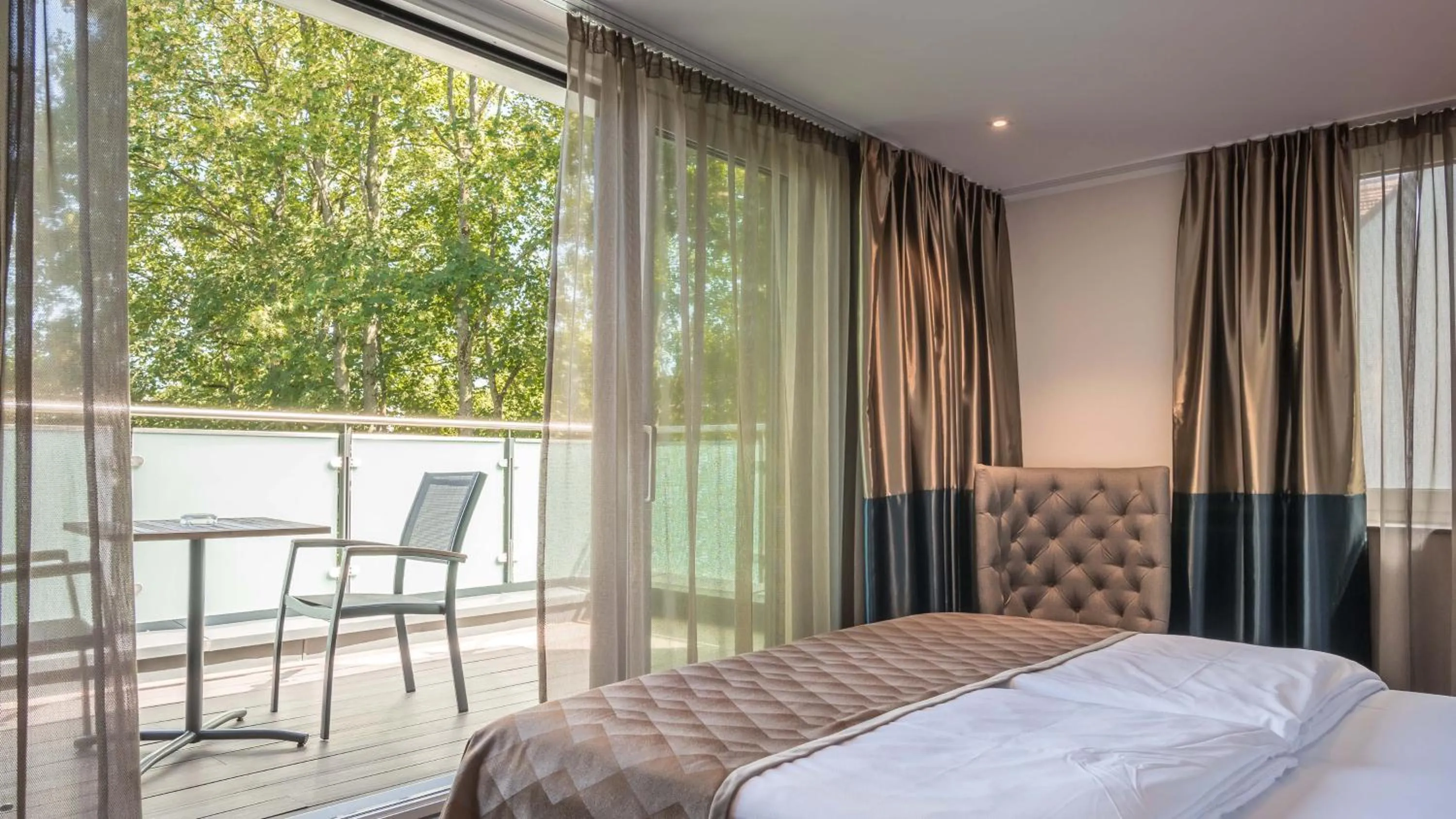 Bed in Innspire Hotel