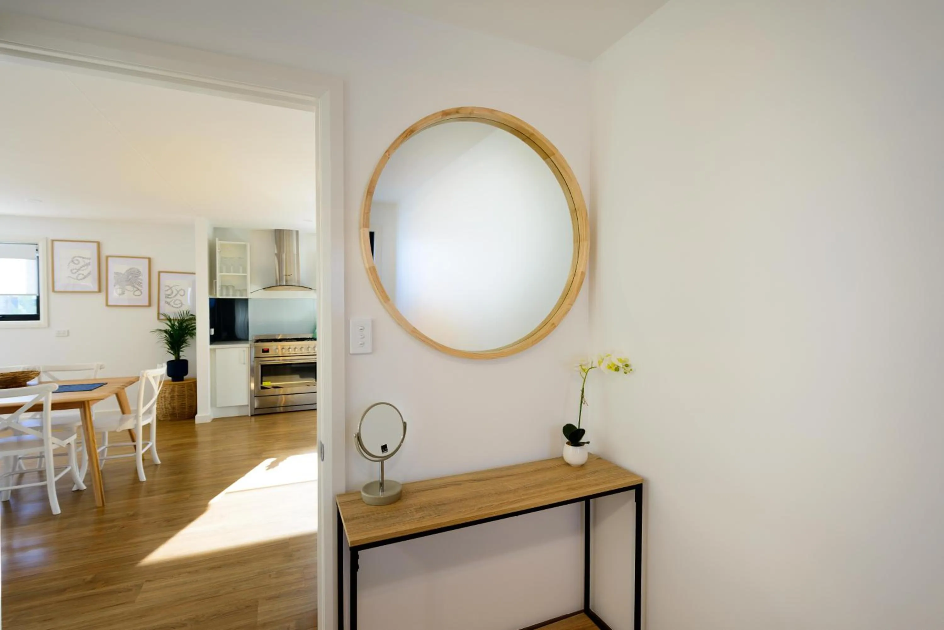 Facade/entrance in Georges Bay Apartments