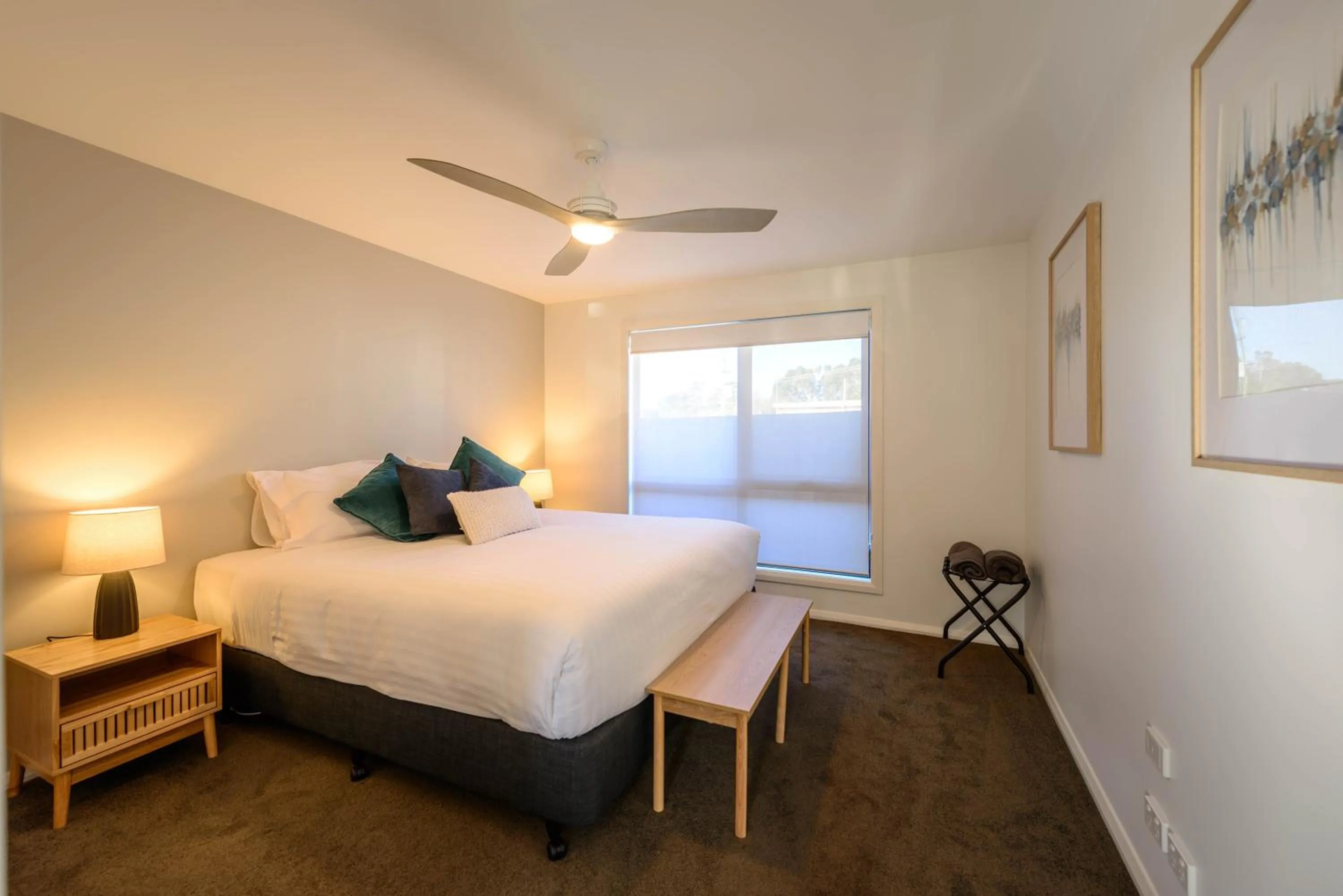 Bedroom, Bed in Georges Bay Apartments