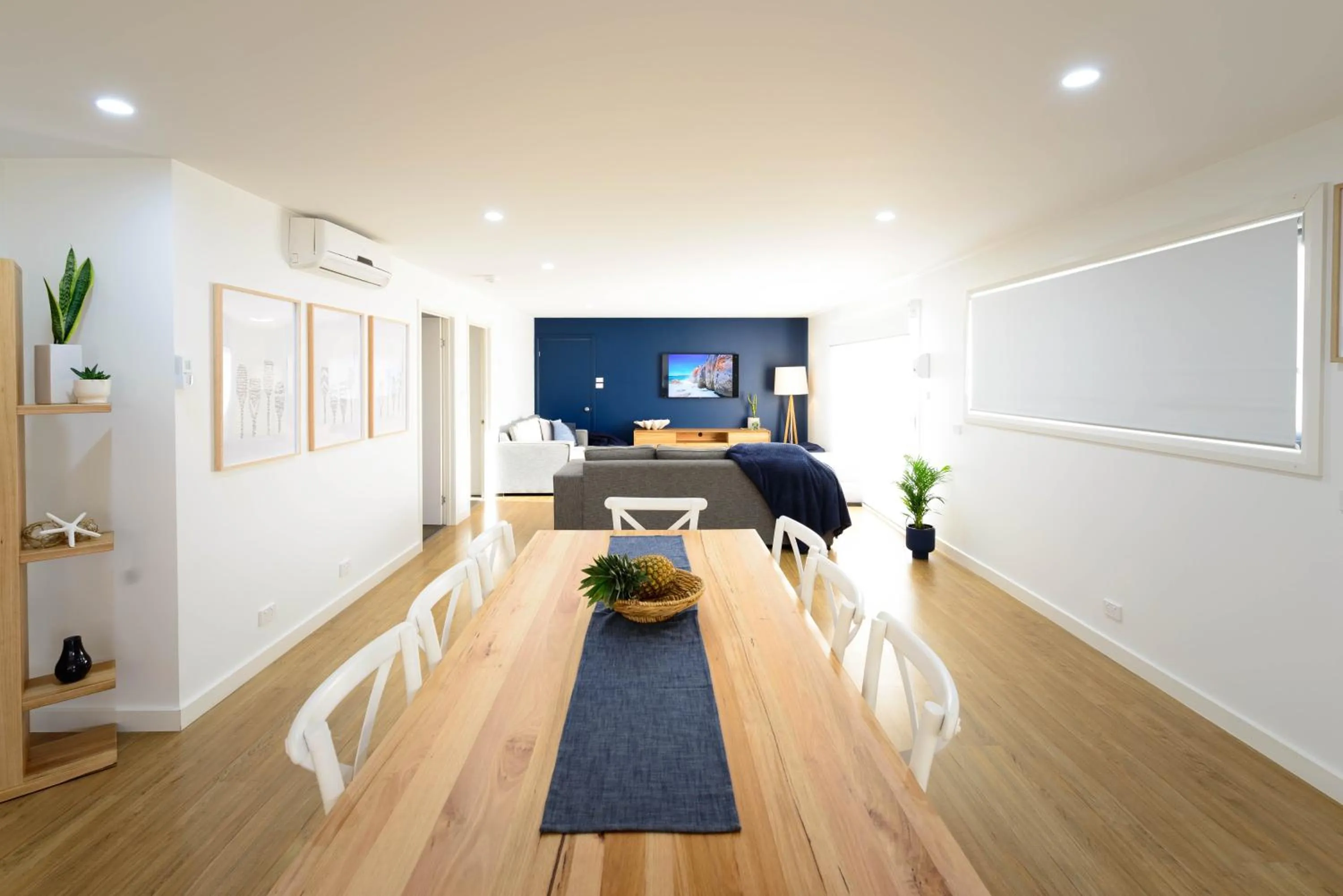 Dining area in Georges Bay Apartments