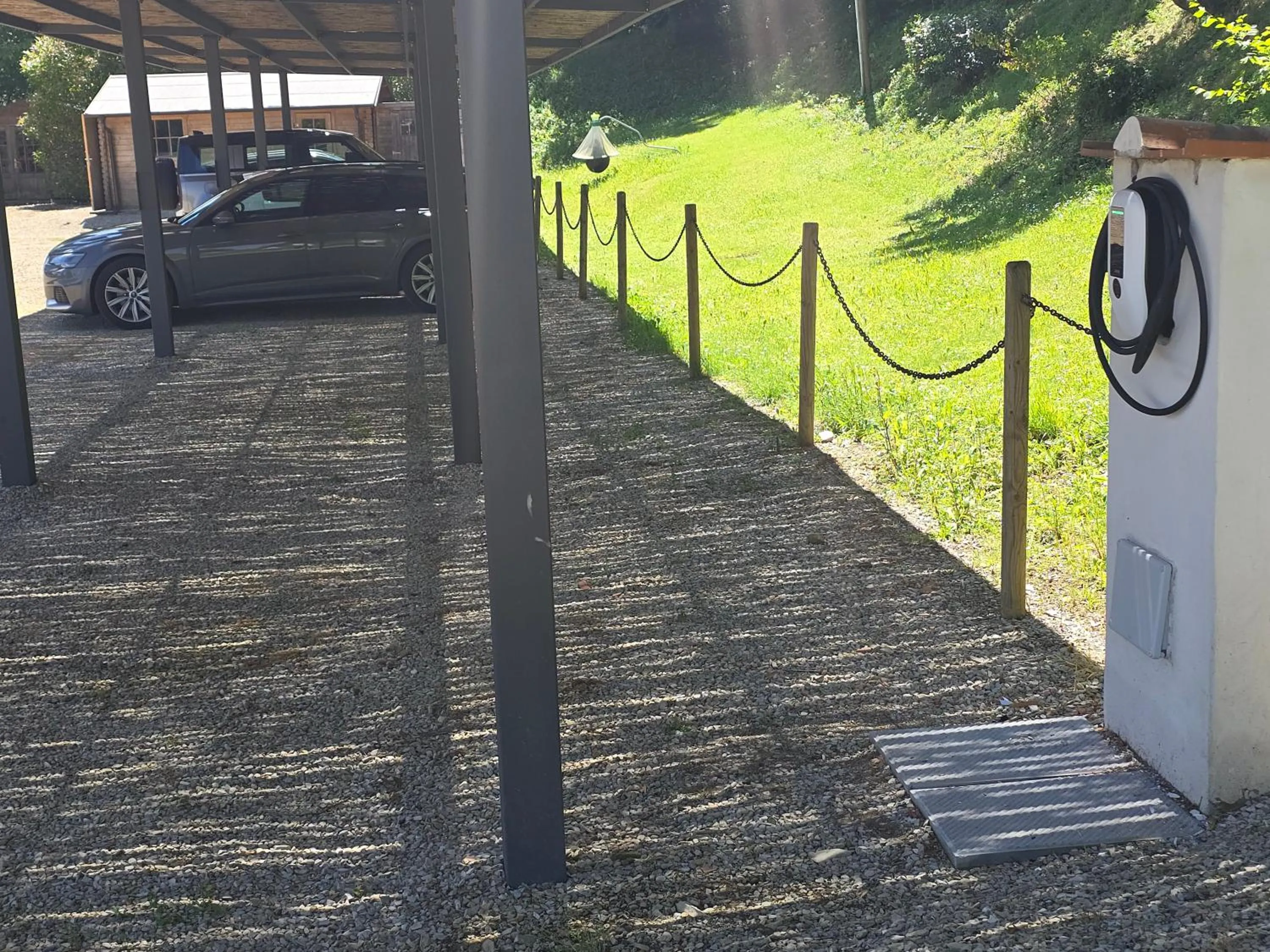 Parking in Borgo di Villa Cellaia Resort & SPA