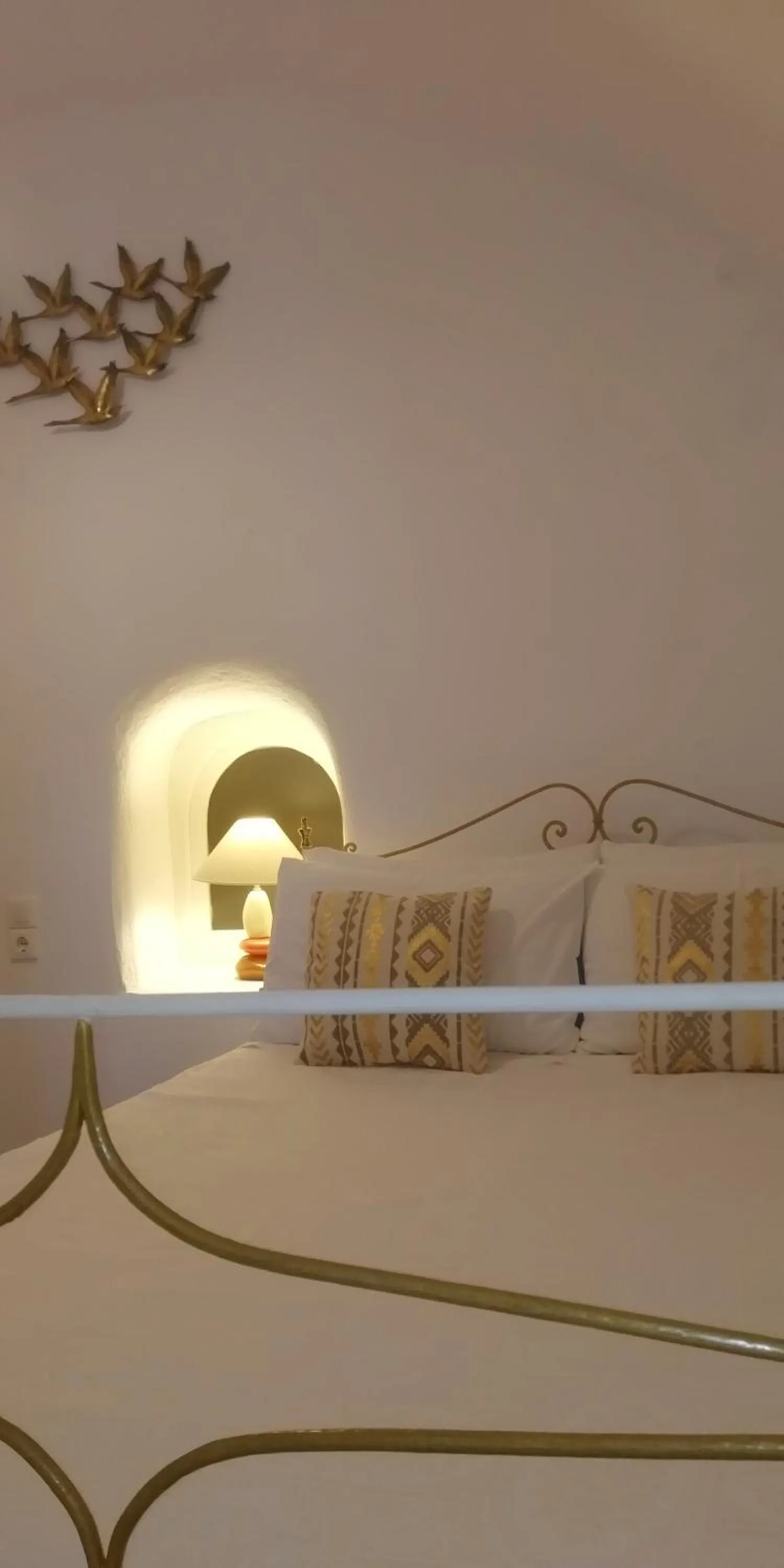 Property building in Fotinos Houses