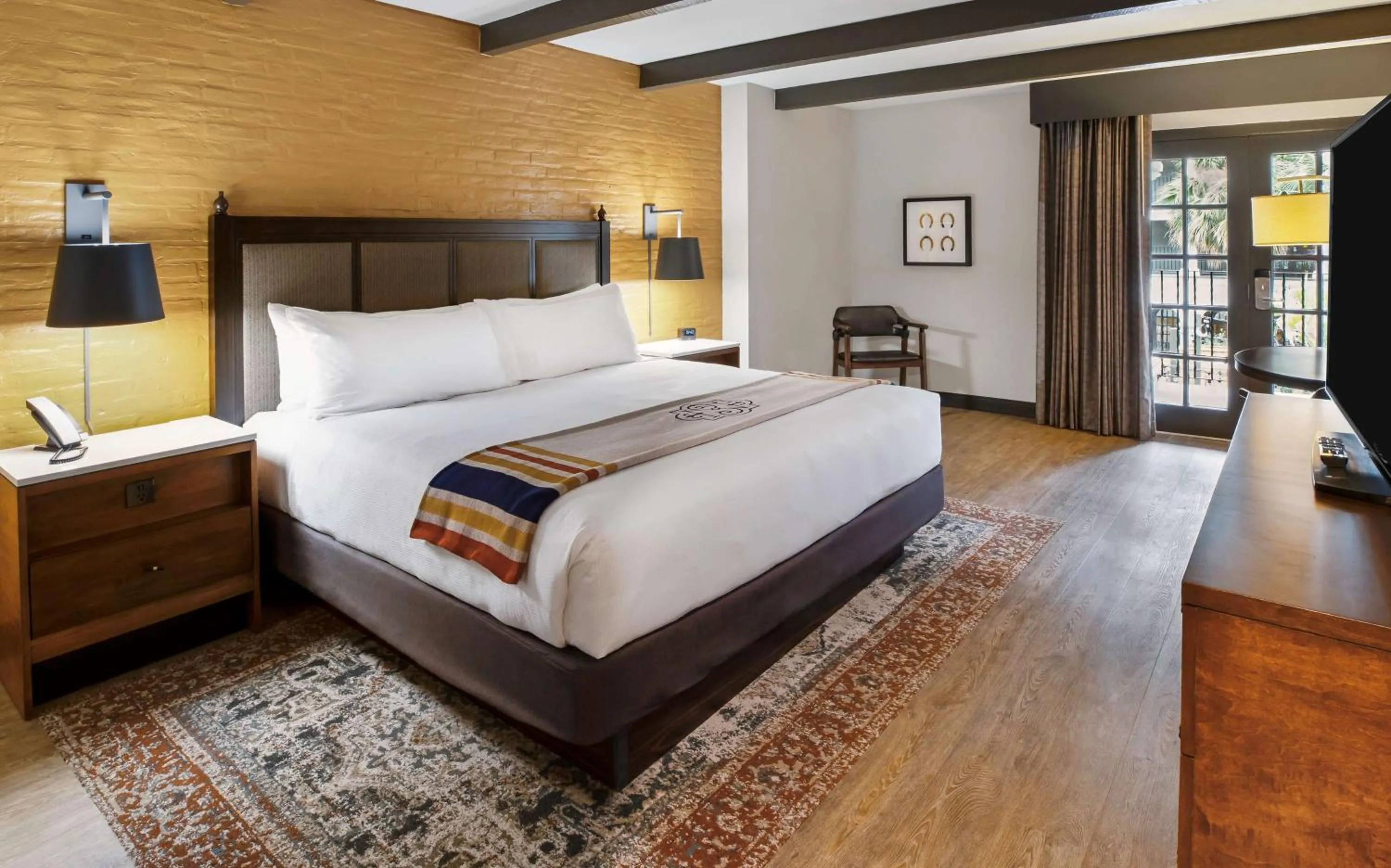 Bed in Estancia del Norte San Antonio, A Tapestry Hotel by Hilton