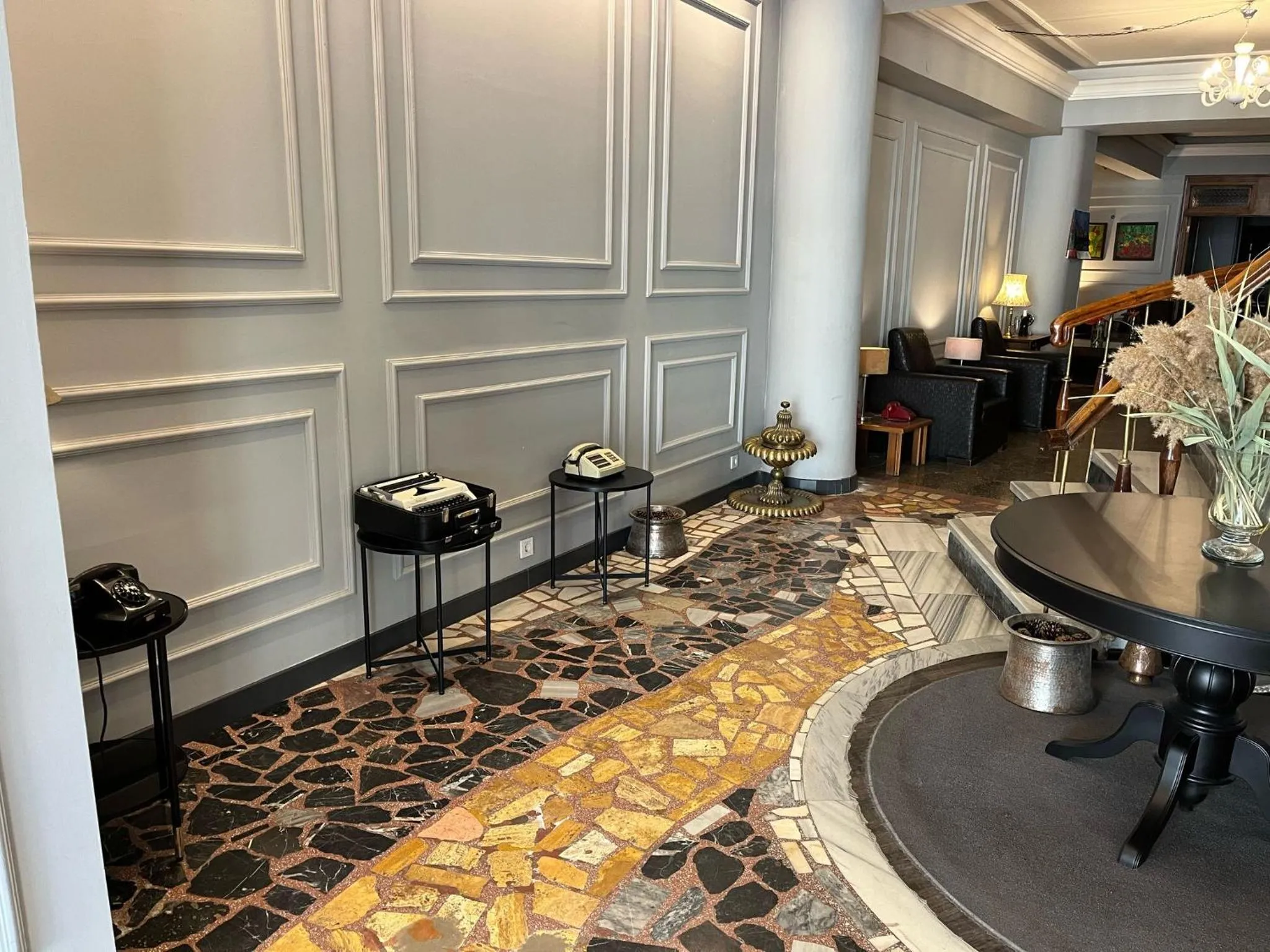 Lobby or reception in Cihan Palas