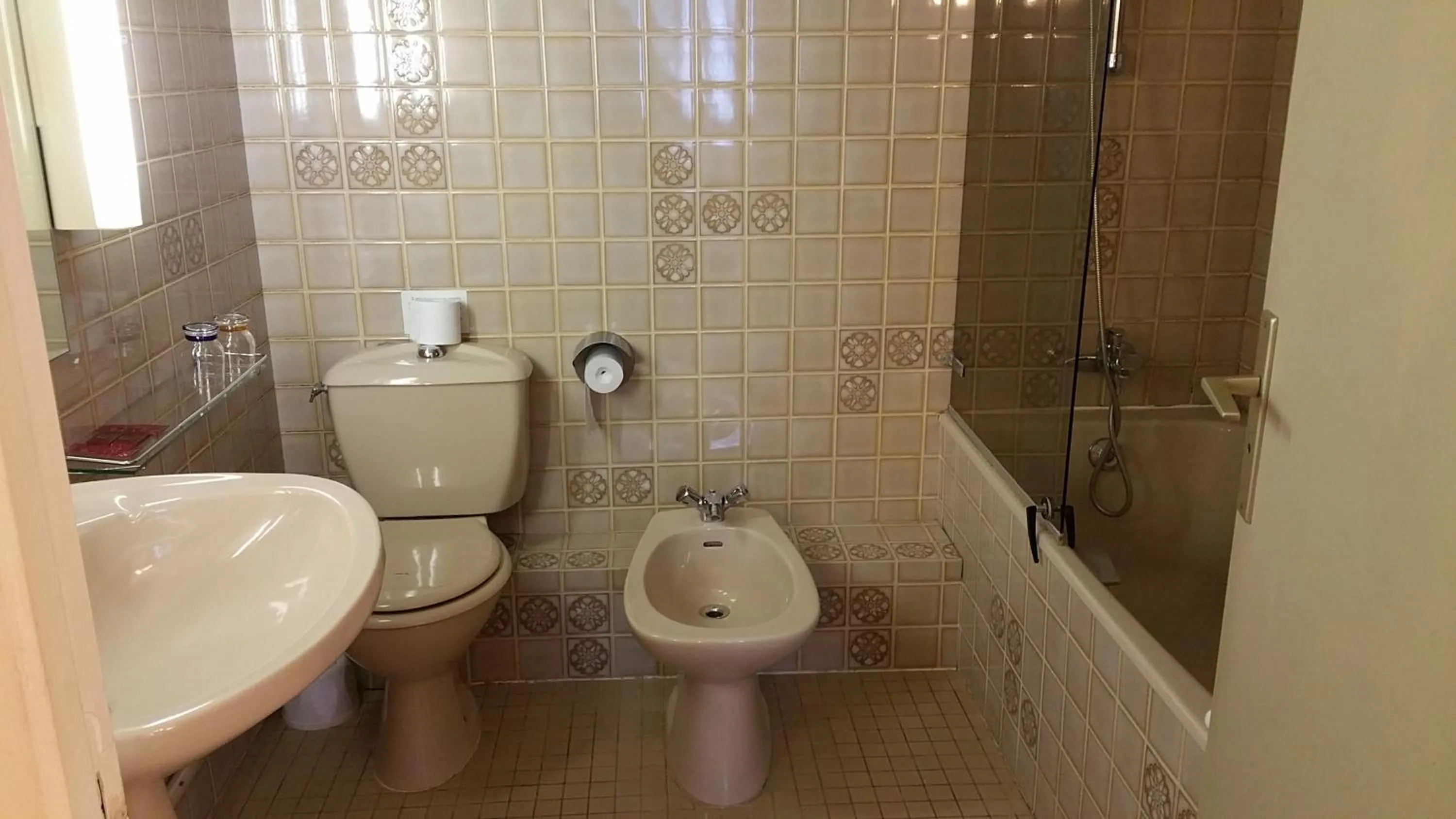 Bathroom in Hotel A Notre Dame