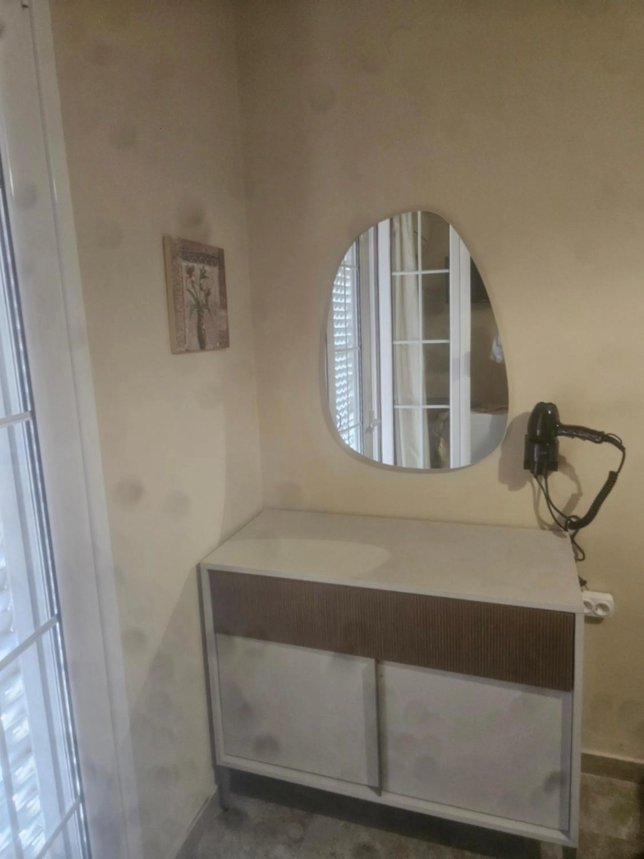 Fiore Hill Sea View Studios