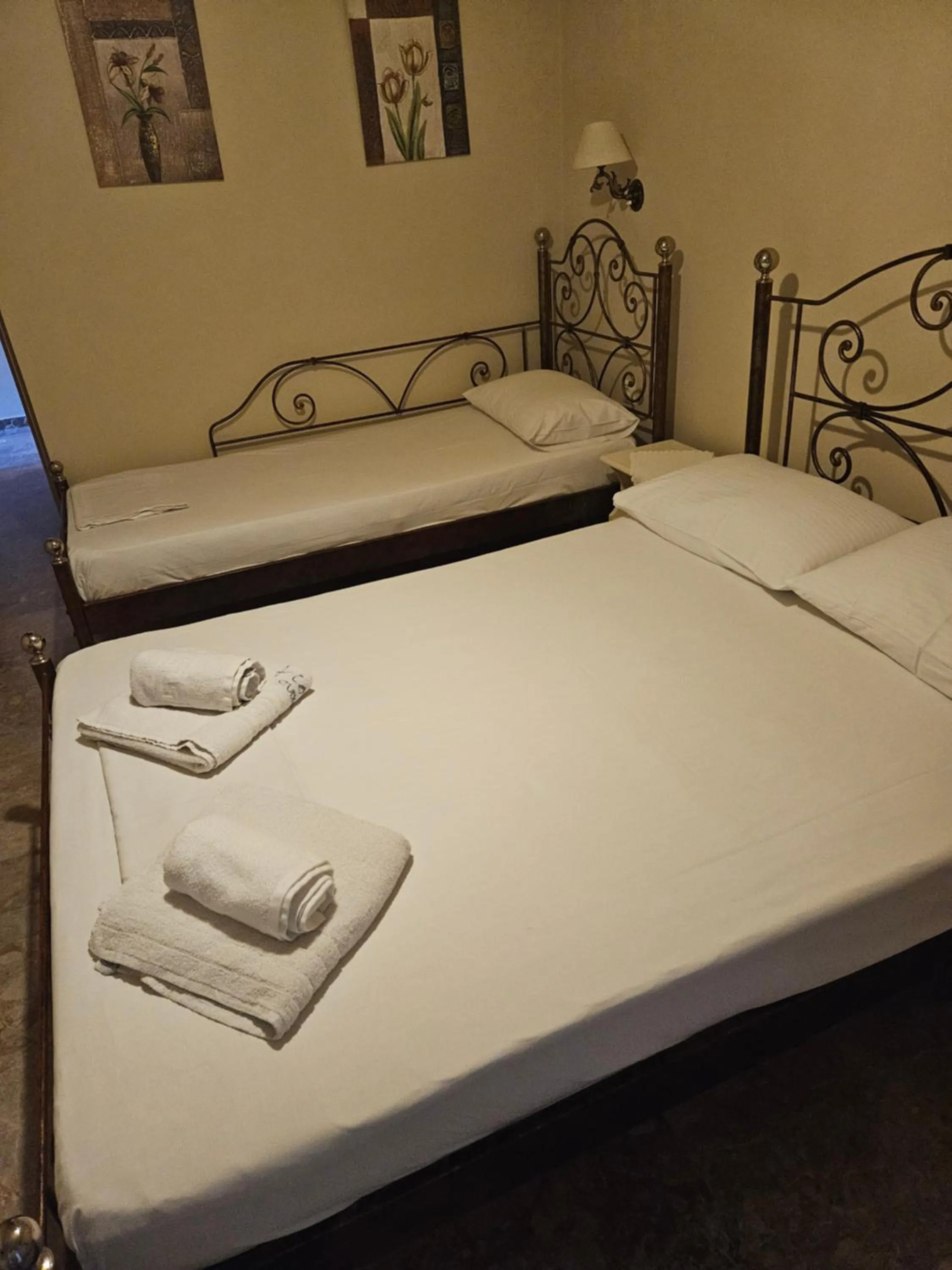 Fiore Hill Sea View Studios