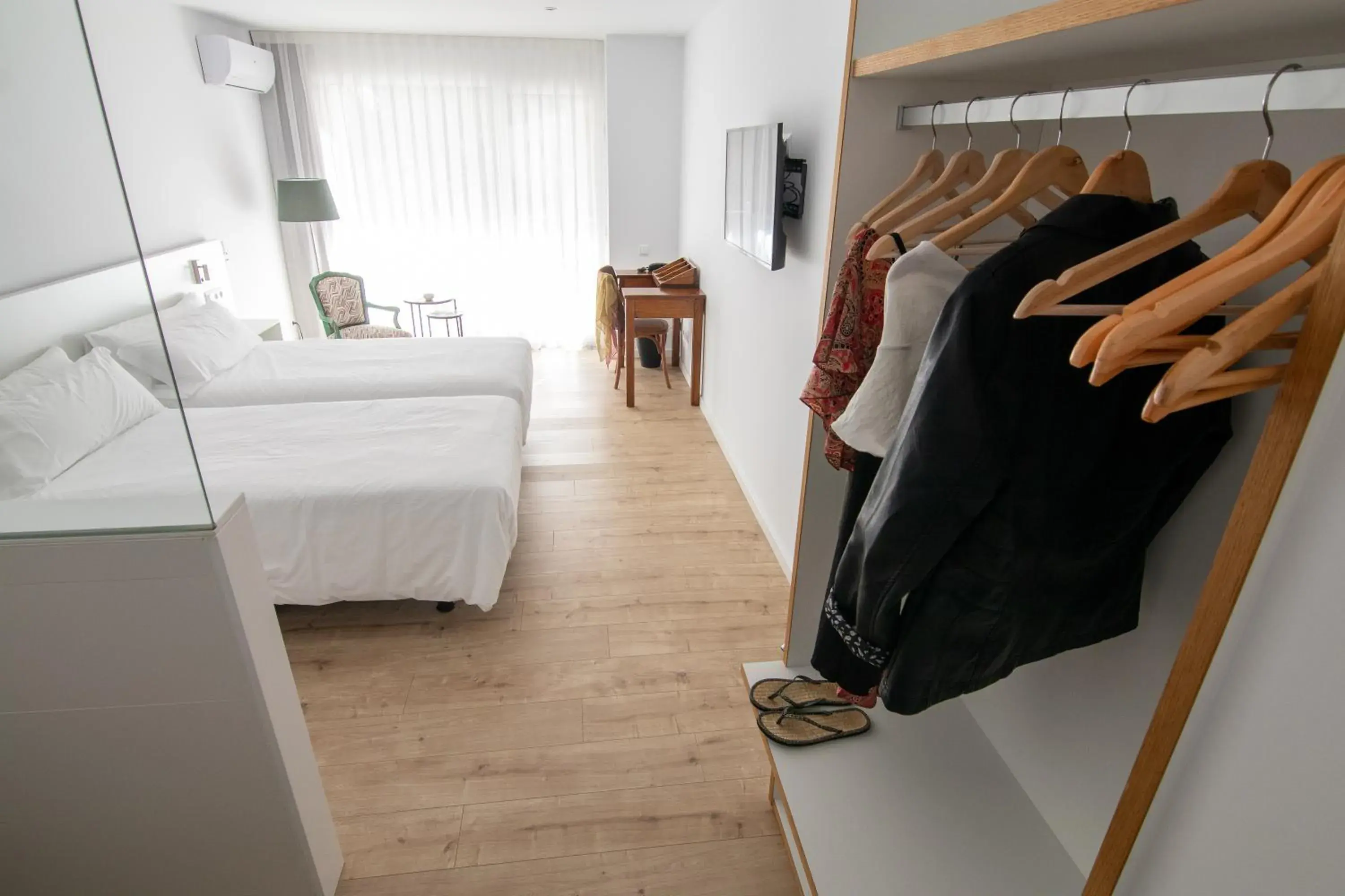 Double Room with Balcony and Partial Sea View - single occupancy in Hotel hcp Double Room with Balcony and Partial Sea View - single occupancy in Hotel hcp