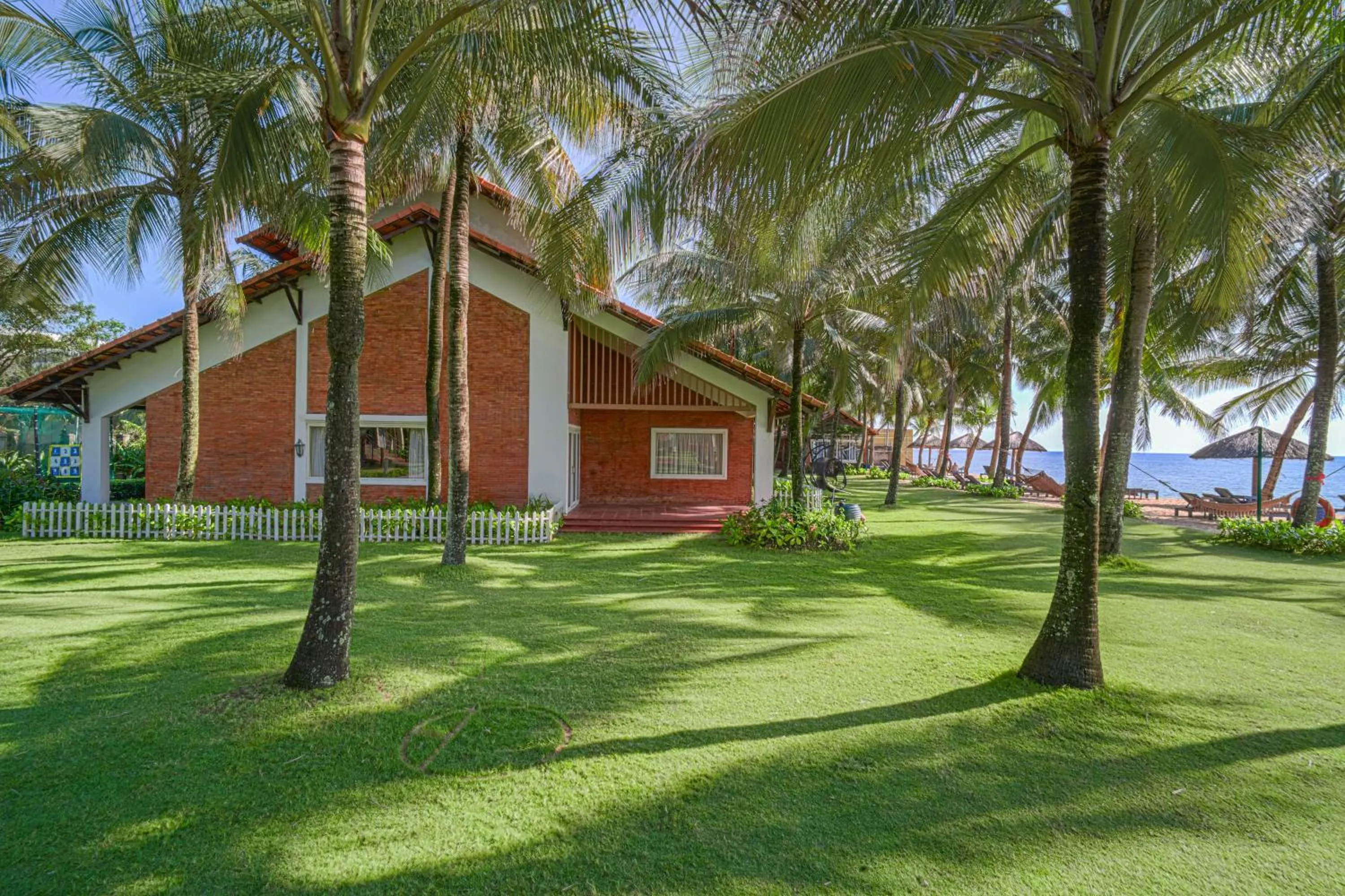 Famiana Resort & Spa - Breakfast is served as Brunch 6AM30 to 1PM