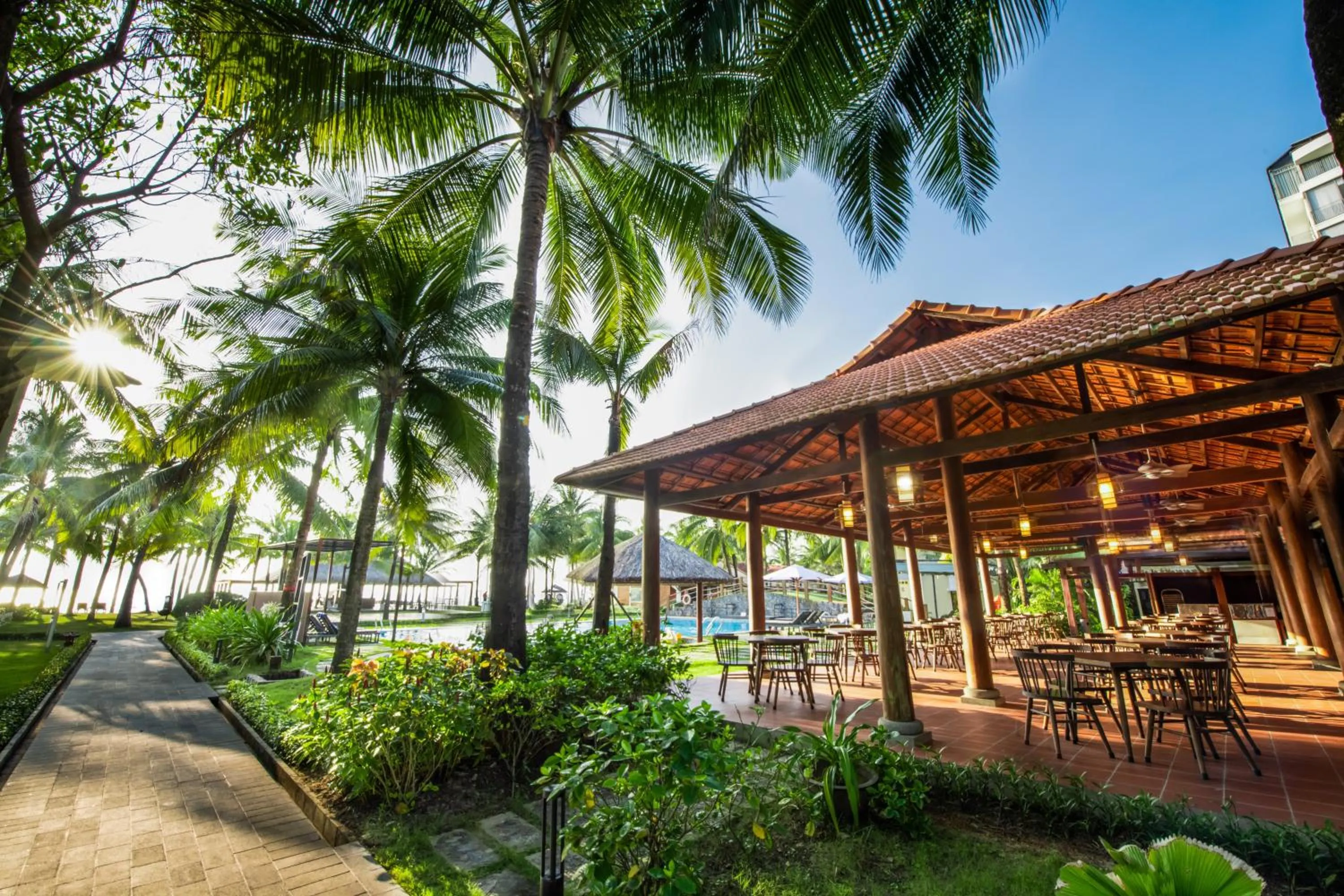 Famiana Resort & Spa - Breakfast is served as Brunch 6AM30 to 1PM