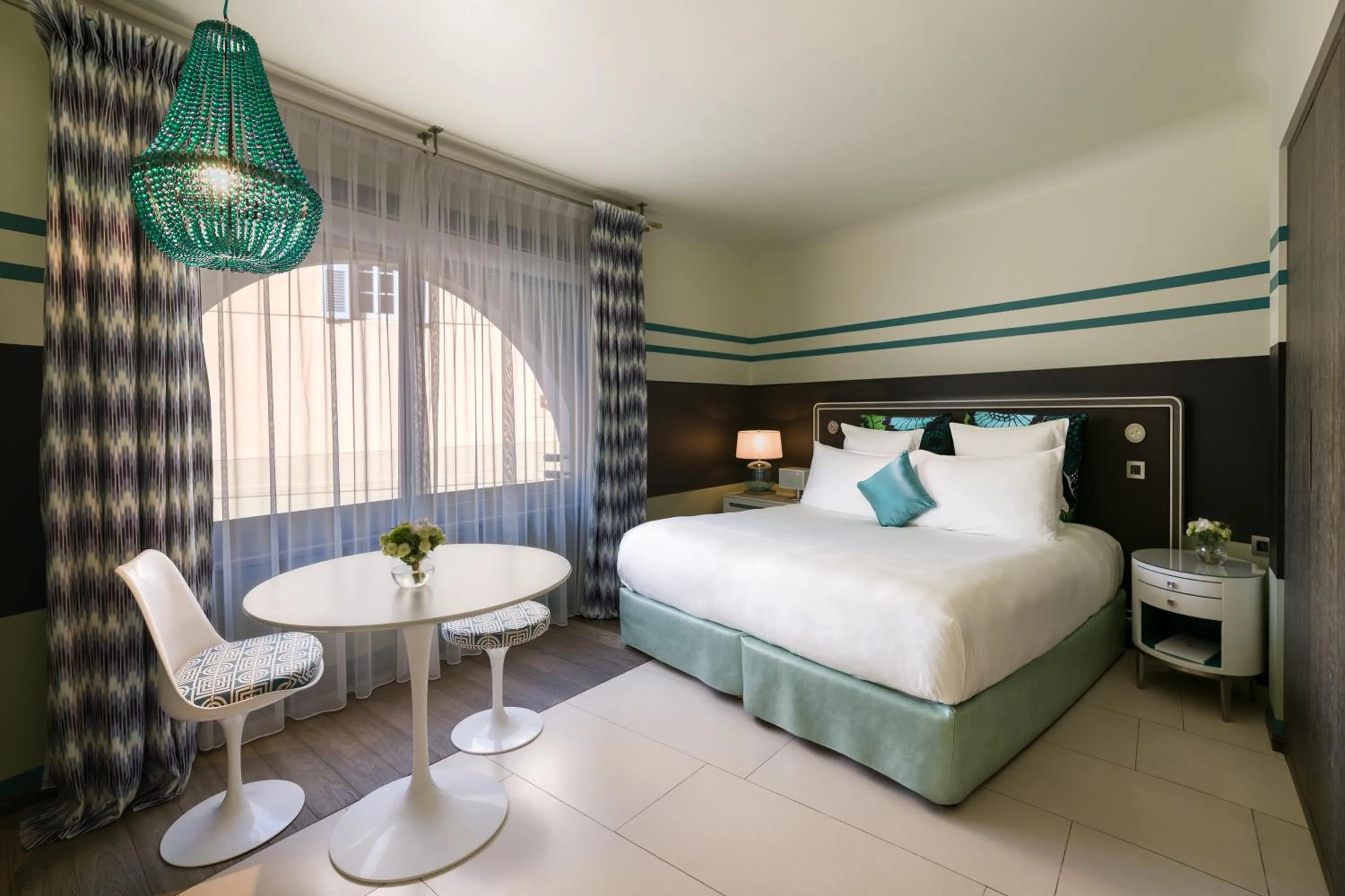 Bedroom, Bed in Hôtel de Paris Saint-Tropez